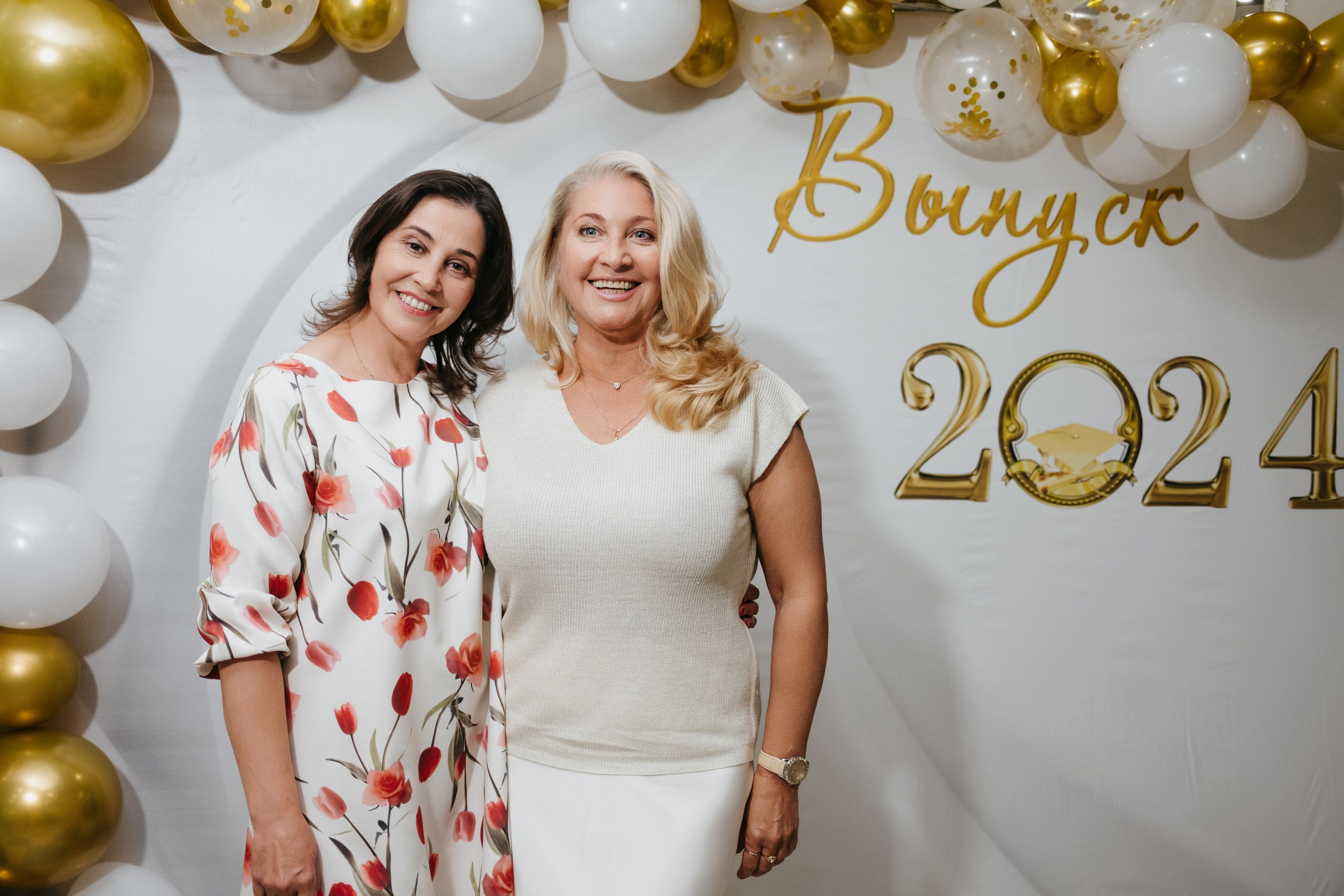 Выпускной 11 класс школы № 30. Свадебный и репортажной фотограф Денис Ожигин в Краснодаре и Краснодарском крае