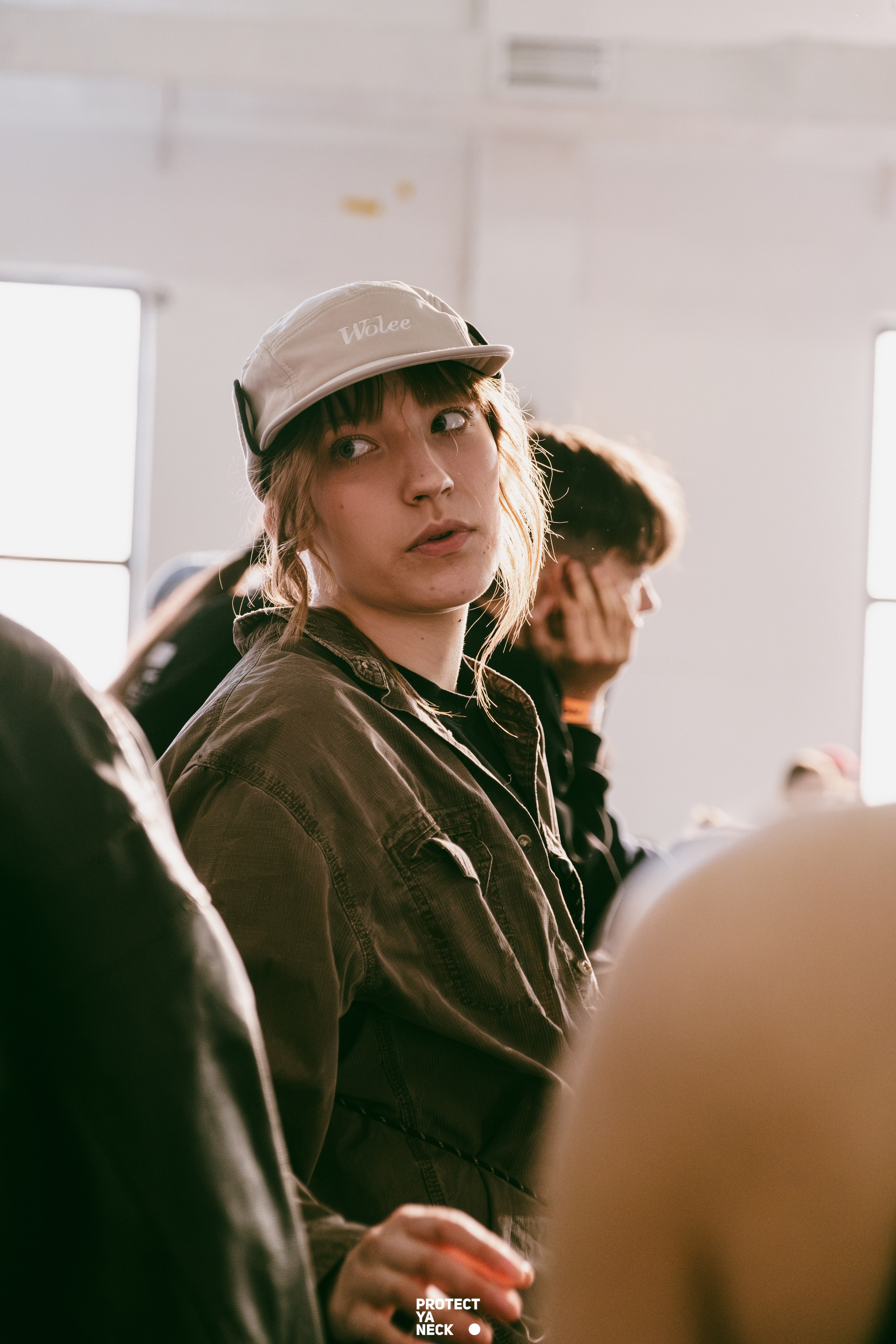 PROTECT YA NECK 22/03 (@youlovebu). Соня бу тебя сфоткала