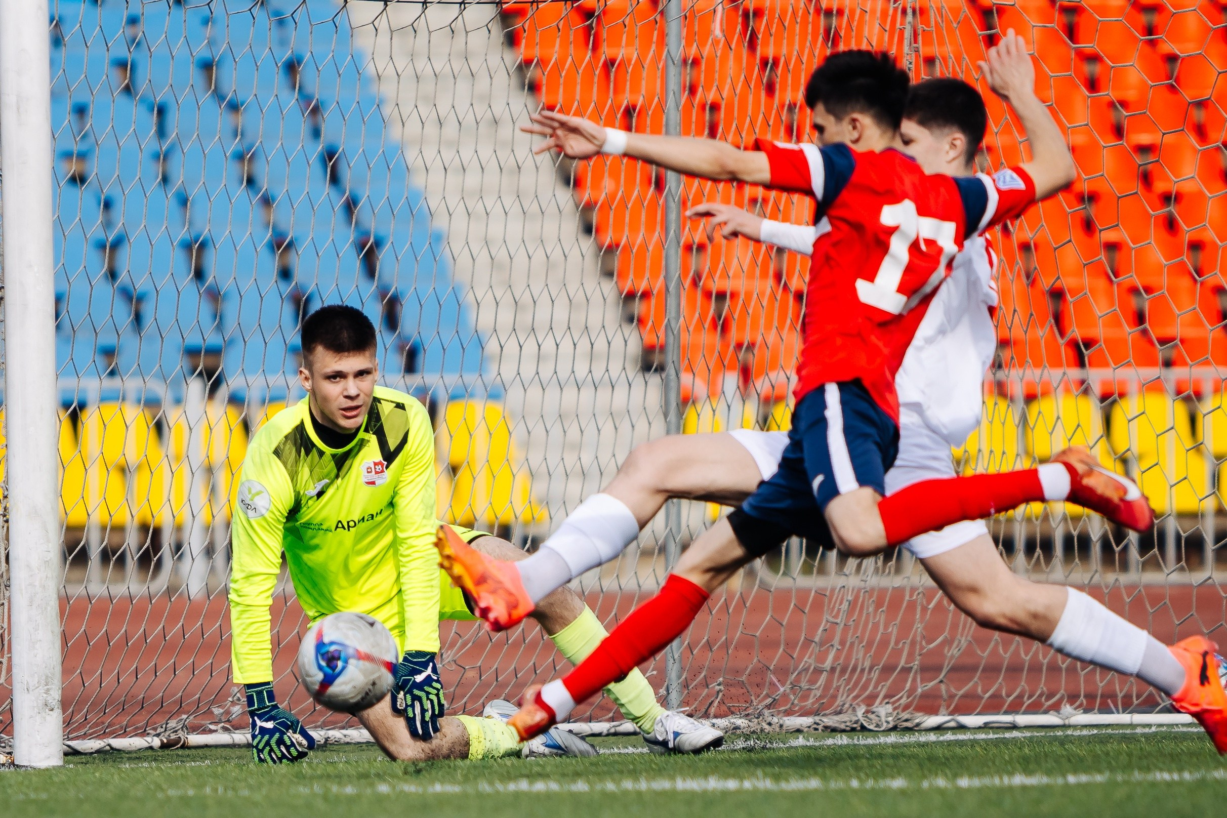 ФК «Металлург-Магнитогорск» vs ФК «ОСШ-Челябинск-М» // 05.04.25. Денис Прохоров Фотограф в г. Магнитогорск