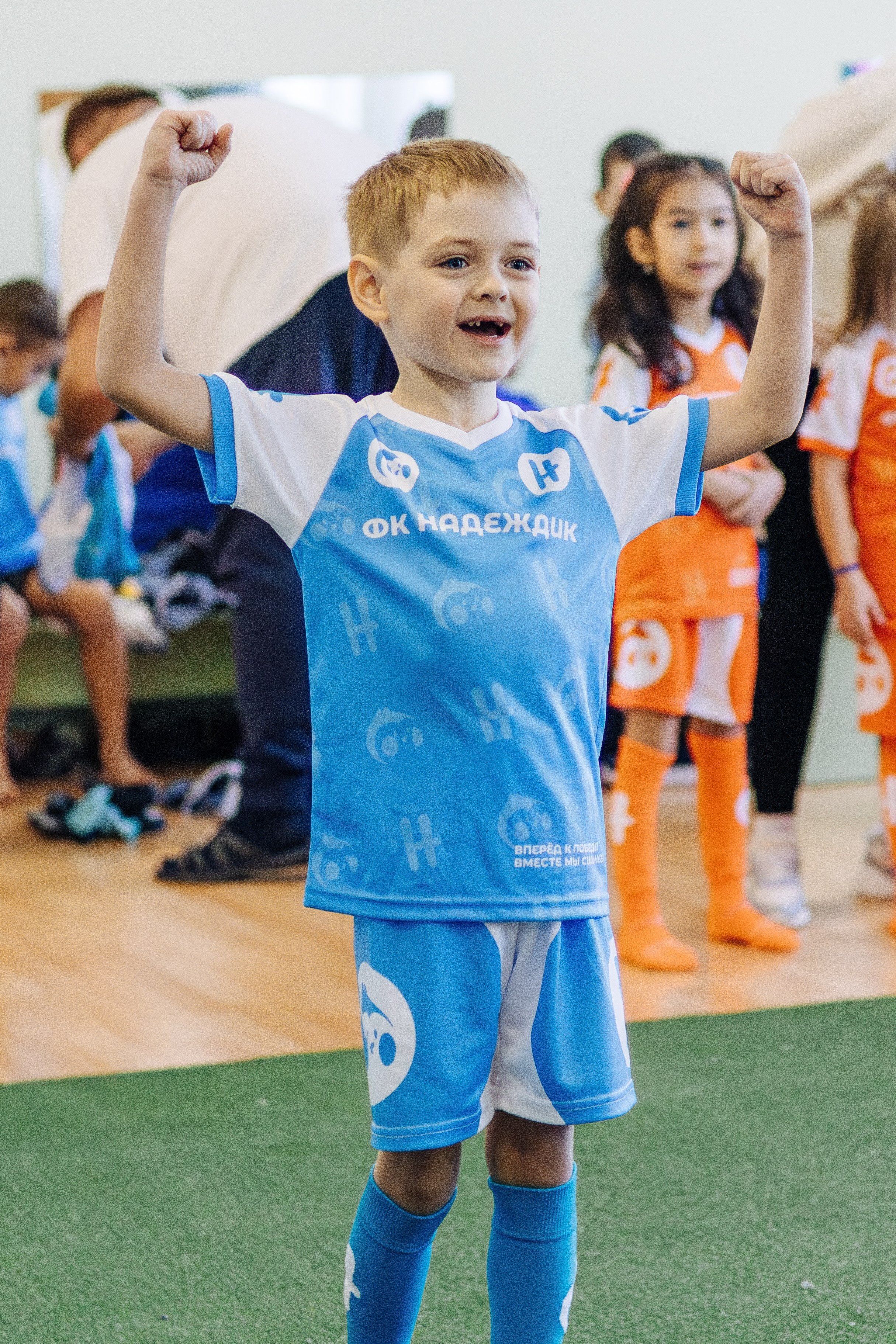 Фотосессия с кубком в детских садах г. Магнитогорска. Денис Прохоров Фотограф в г. Магнитогорск