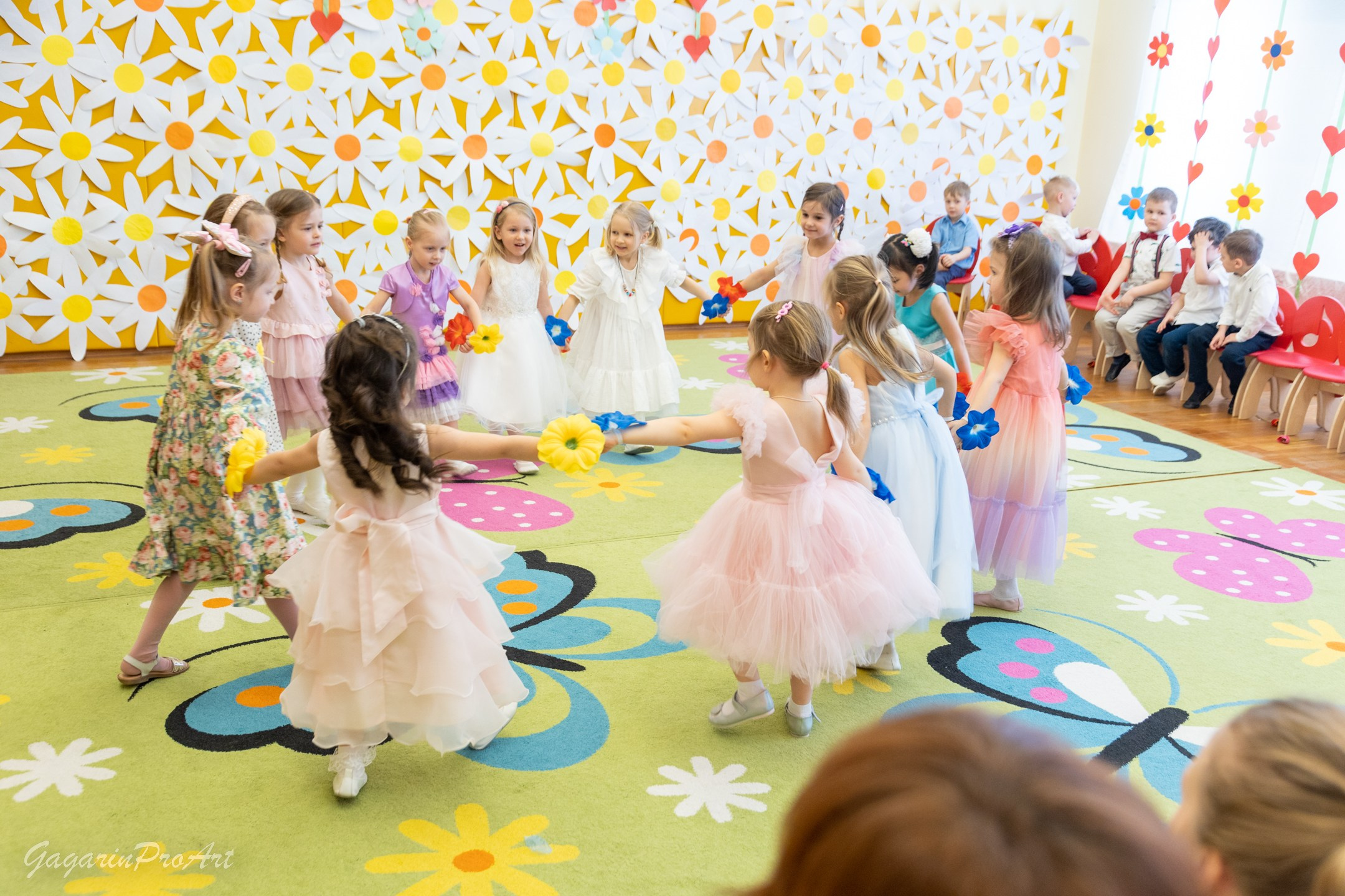 Фотограф в детский сад на утренник и праздник. GagarinProArt