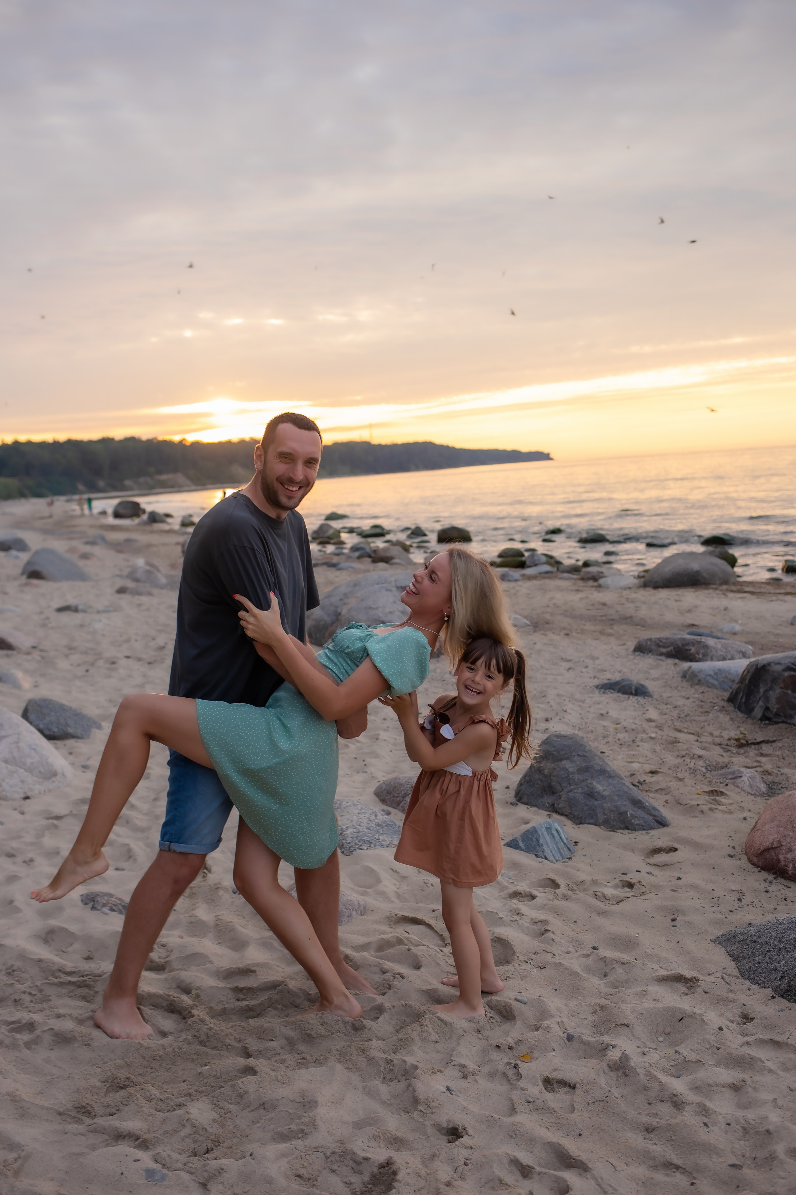 Есеня, Леня и Аня. Закат в Куликово. Фотограф в Калининграде Решетникова Алина