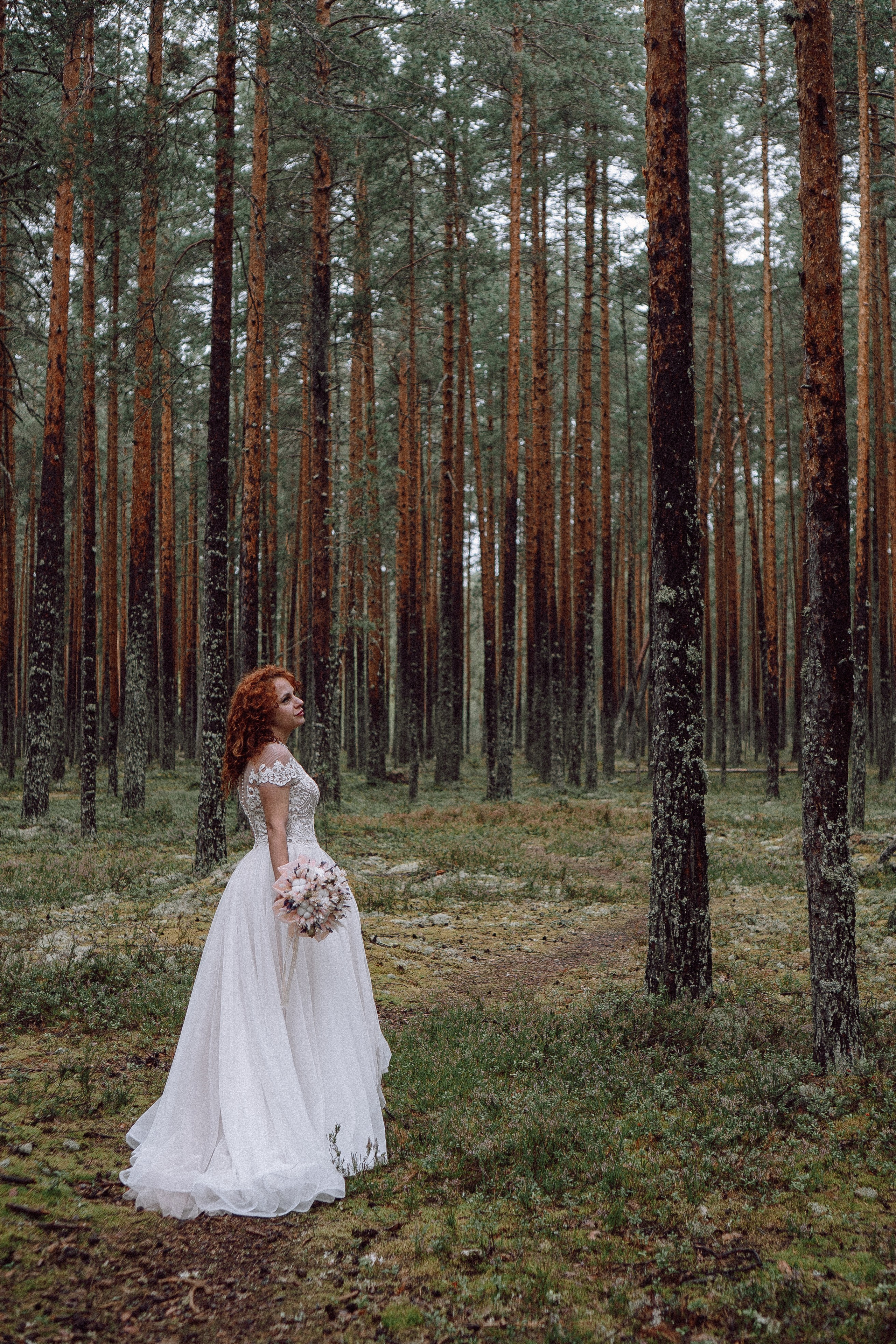 СВАДЕБНАЯ ФОТОСЕССИИЯ ПАРЫ В ГОРОДЕ ПРИОЗЕРСК В СОСНОВОМ ЛЕСУ И С ПИКАПОМ. Профессиональный фотограф, Санкт-Петербург — Виктория Богомолова