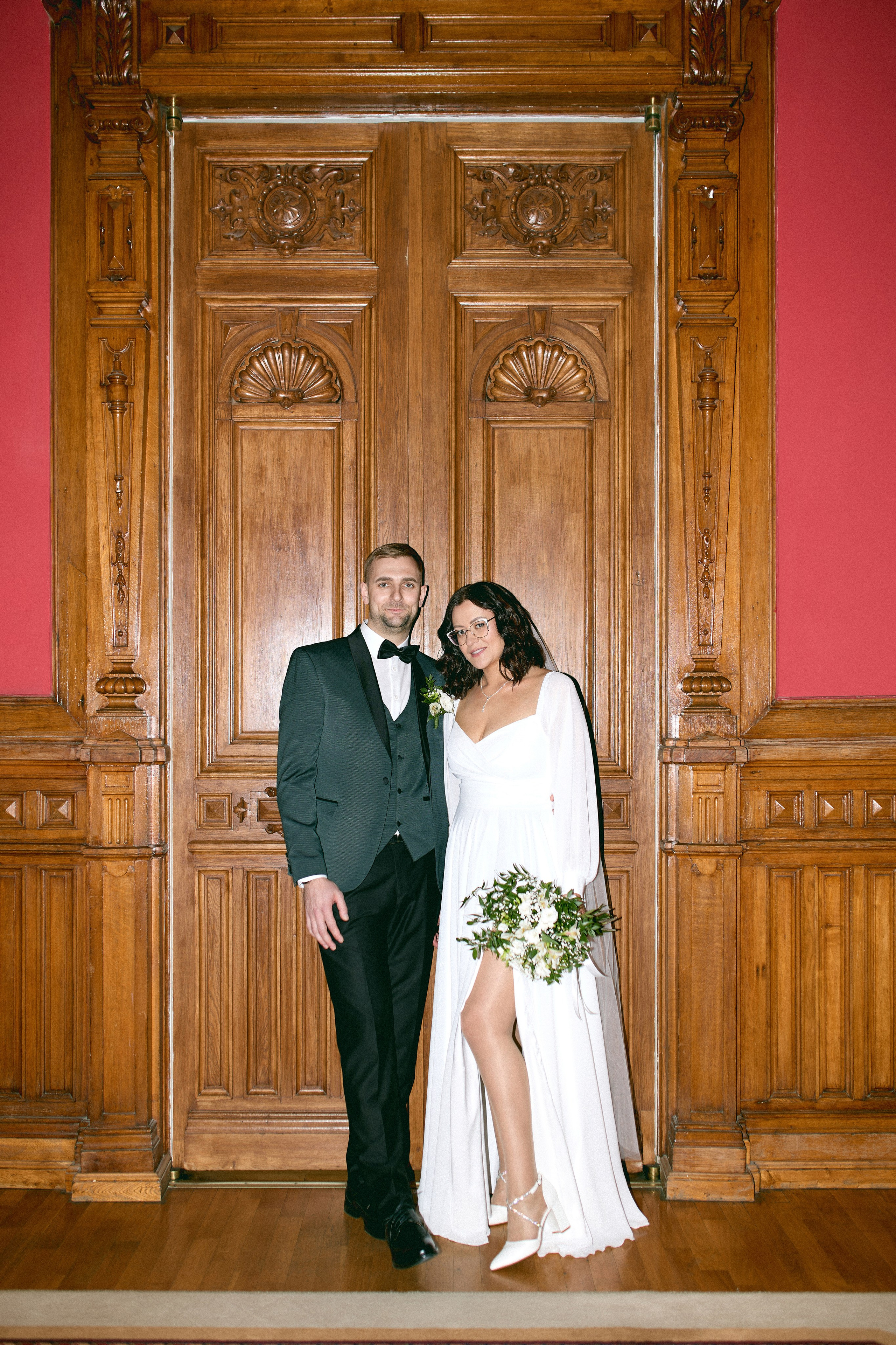 Свадебная фотосессия в Дворце Бракосочетания № 2. Сестры Карабаза. Фотографы и ретушеры в Москве и Санкт-Петербурге