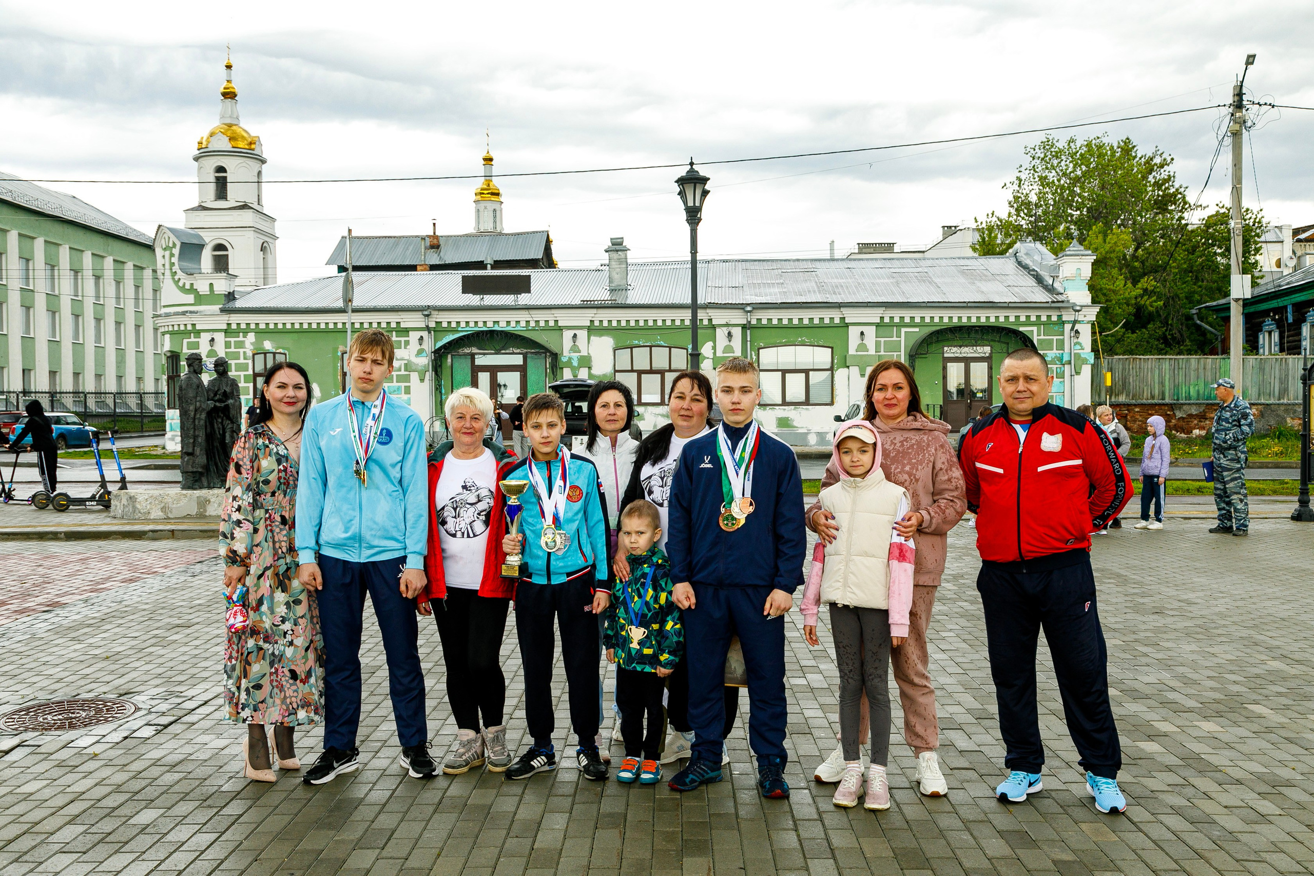 «СпортЛето» и «Зарядка с чемпионом» — семья Сармачевых 😋. Фотограф Андрей Гузеев