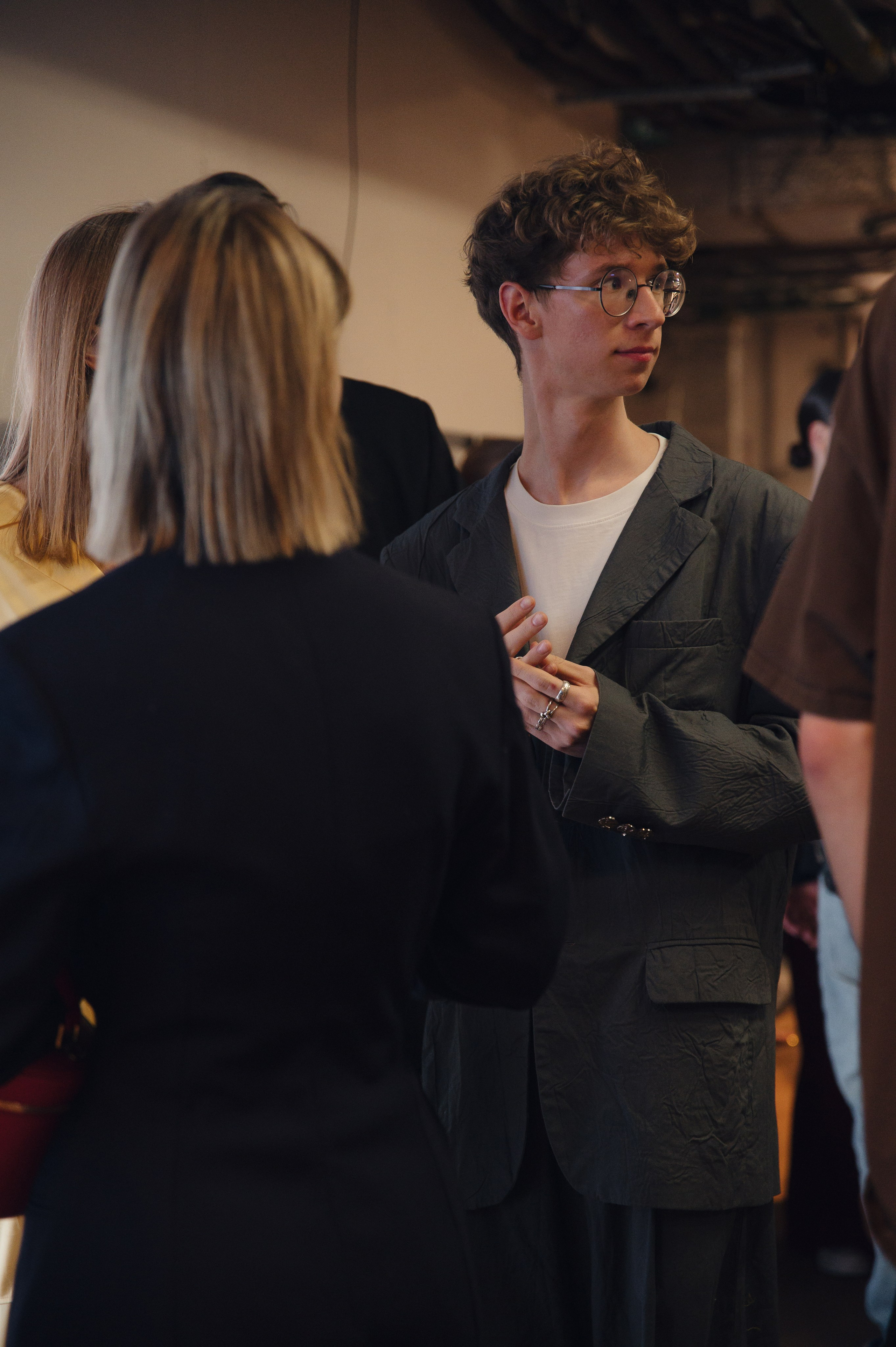 Бекстейдж показа «Новые Имена» собака.ru|ДЛТ. Портретный и репортажный фотограф в Санкт-Петербурге