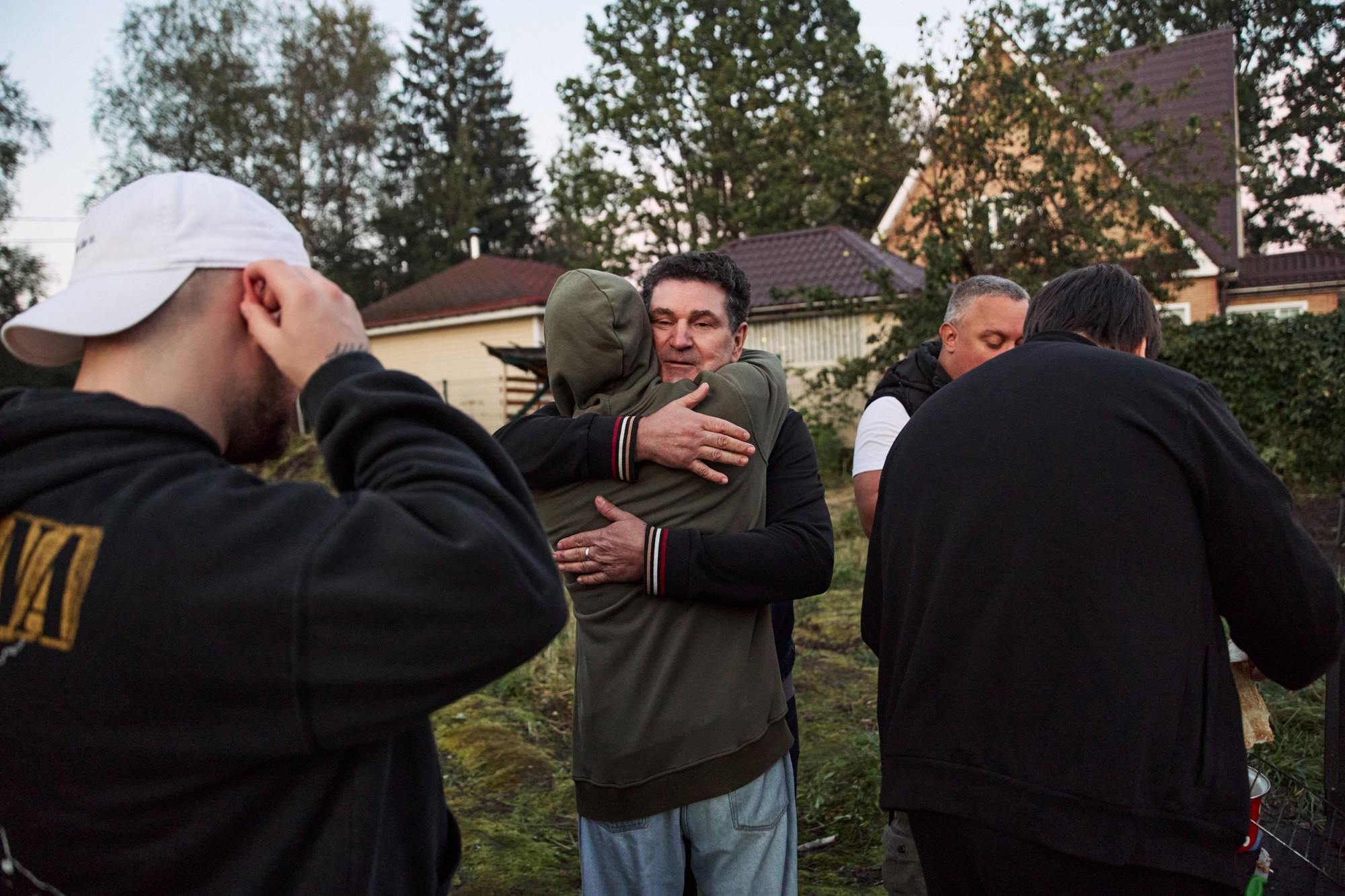 Фотограф на детский день рождения в Москве и Подмосковье: репортажная съемка живых эмоций на даче. Контентный и репортажный фотограф Виталий Кулешов | Москва