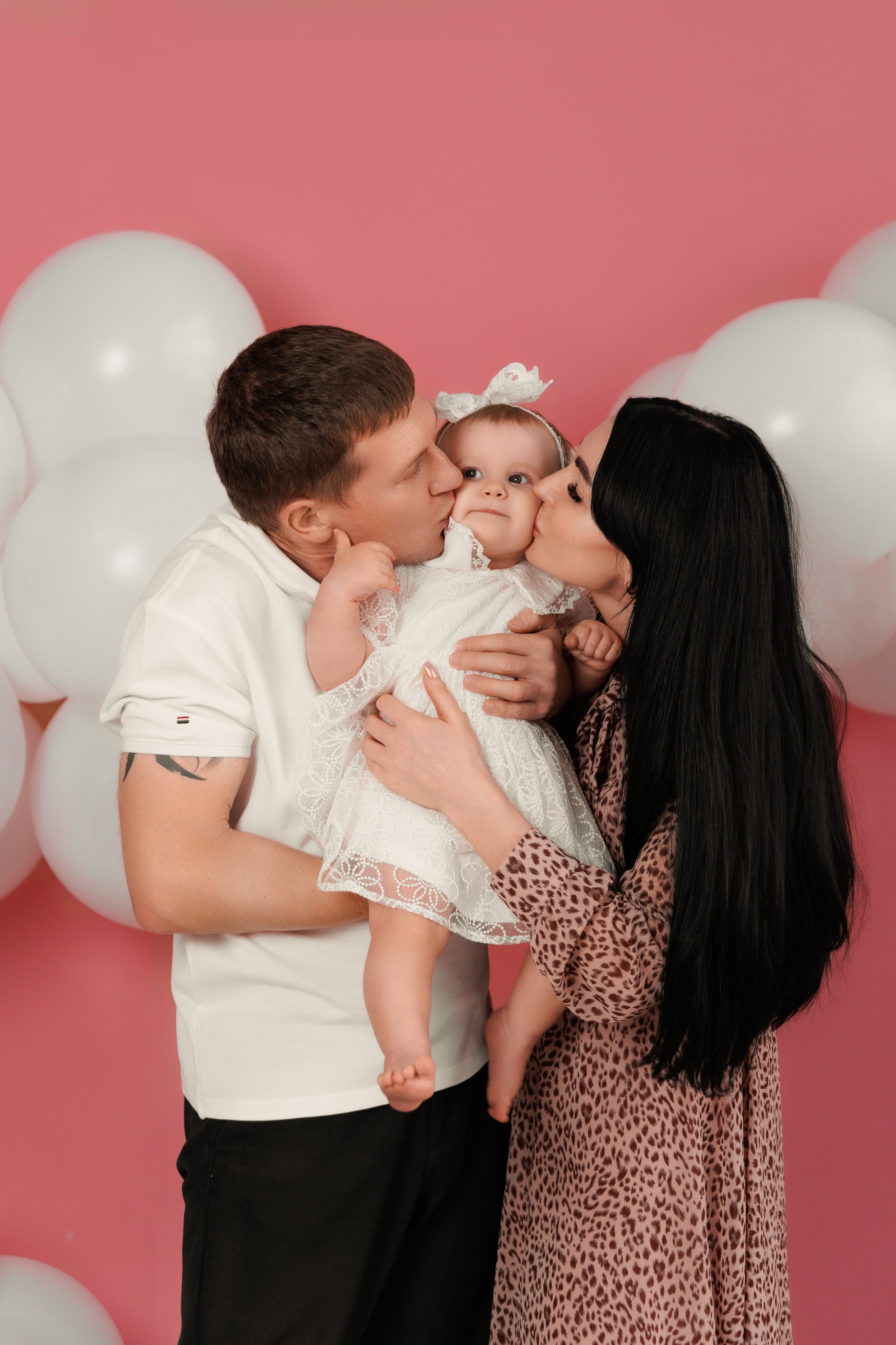 Юля, годовасие дочи. Фотограф женского портрета, беременности и материнства Харькова Елена