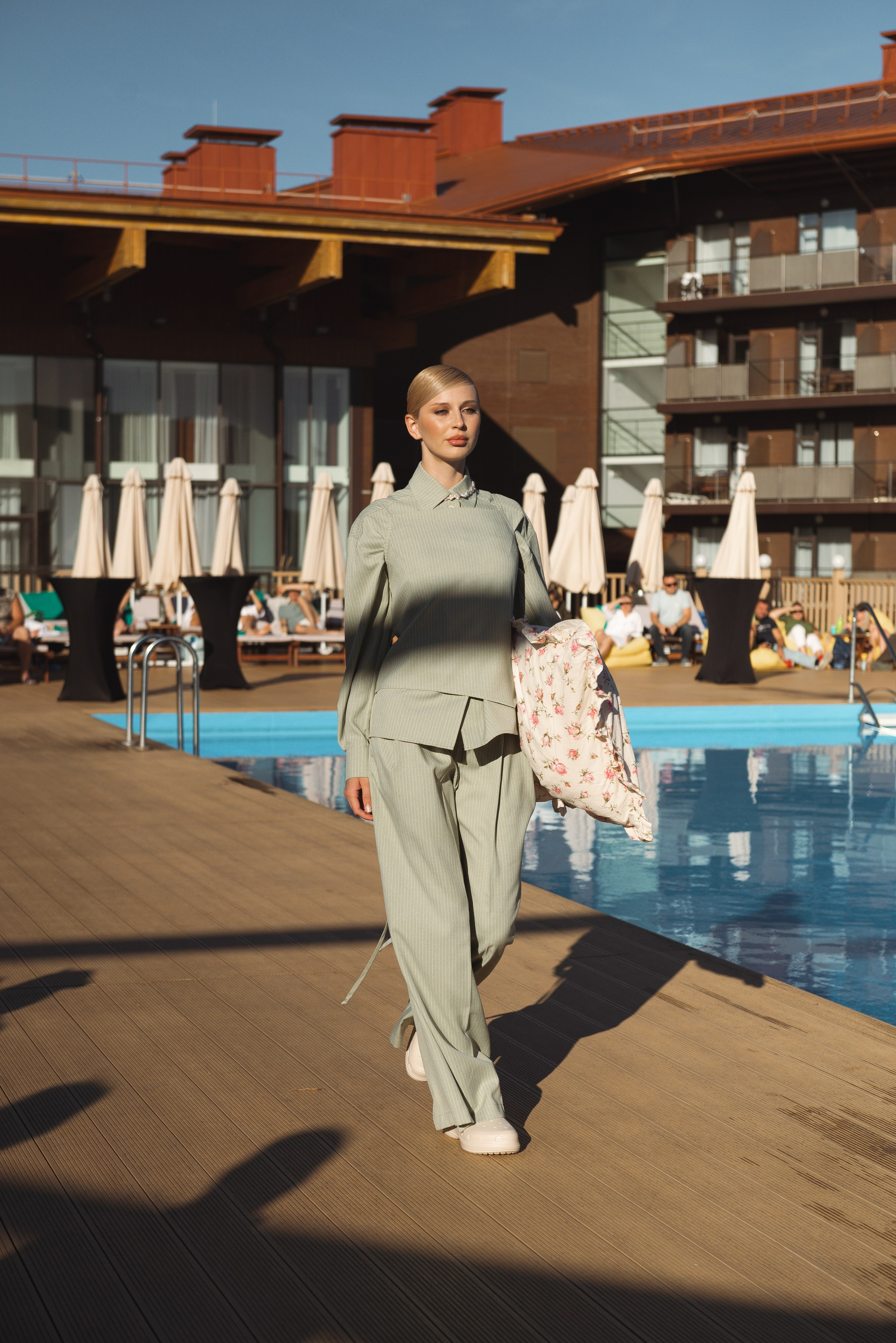 Фестиваль «Широта» и показ в «Азимут» Переславль-Залесский. Фотограф Москва Настя Профотовна. Репортажные, свадебные и контент фотосессии