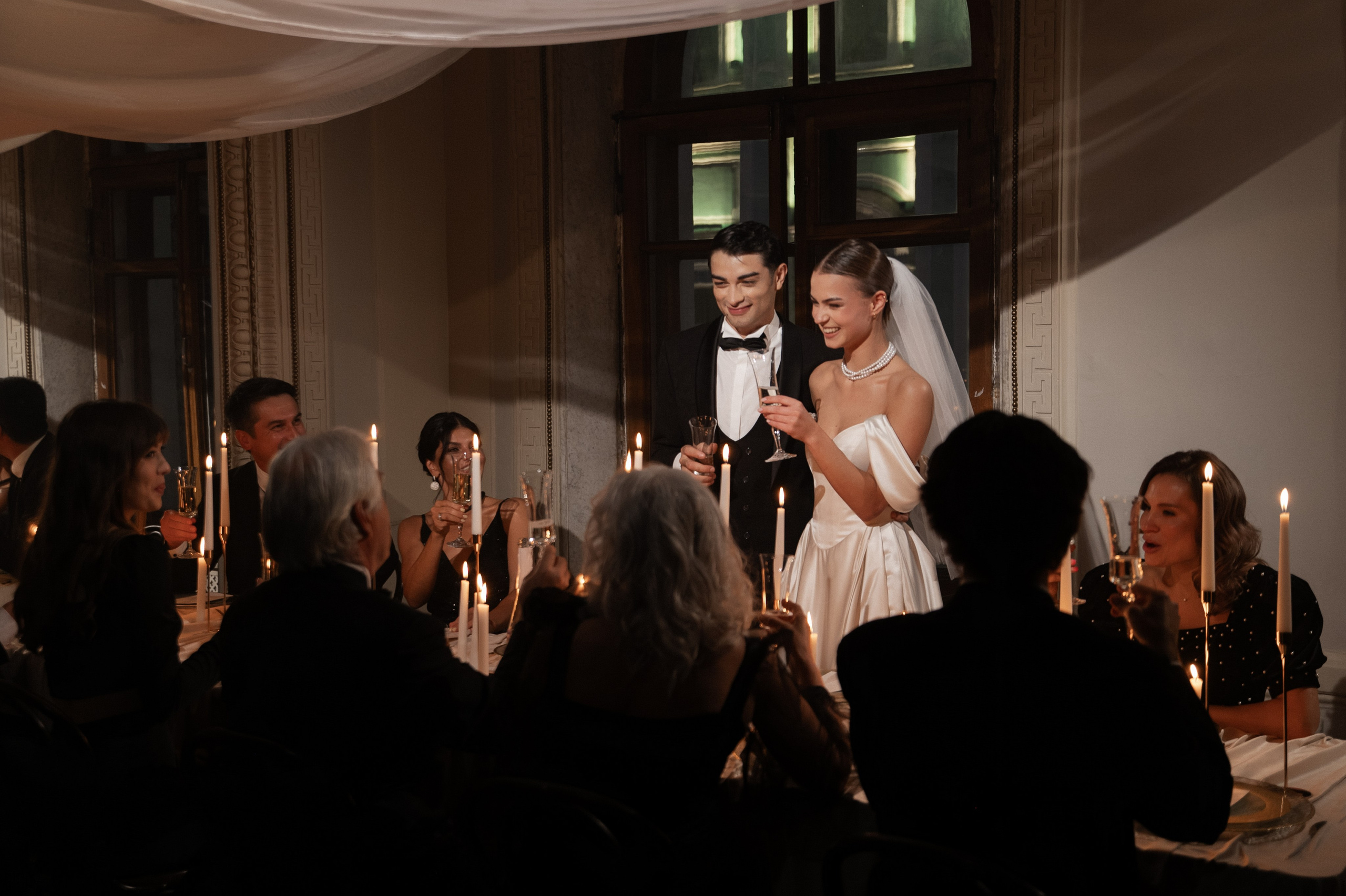 Камерный свадебный ужин при свечах в старинном особняке в фотостудии 21. Kult. Ярослава Ерина — свадебный фотограф в Москве