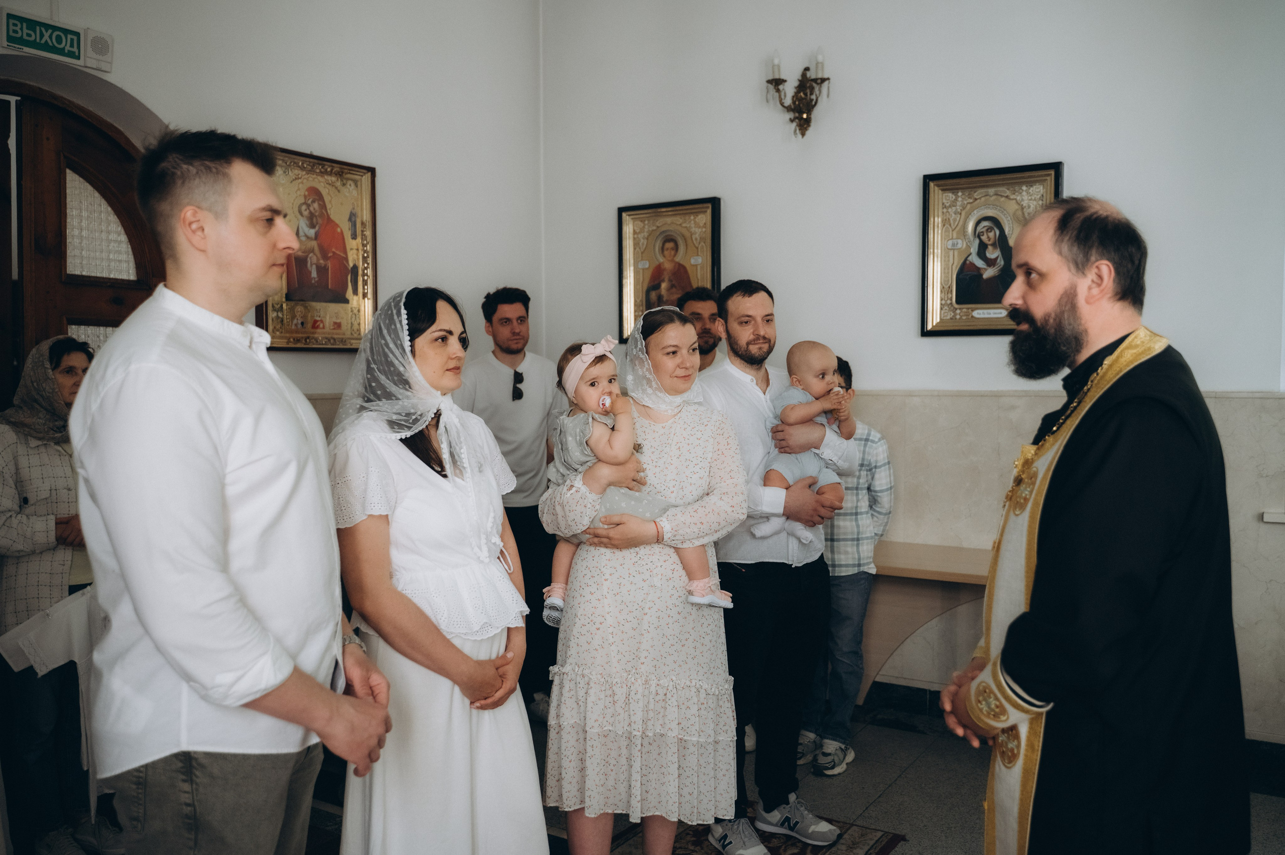 Крещение Мии и Льва. Семейный фотограф в Минске Дарья Дреко