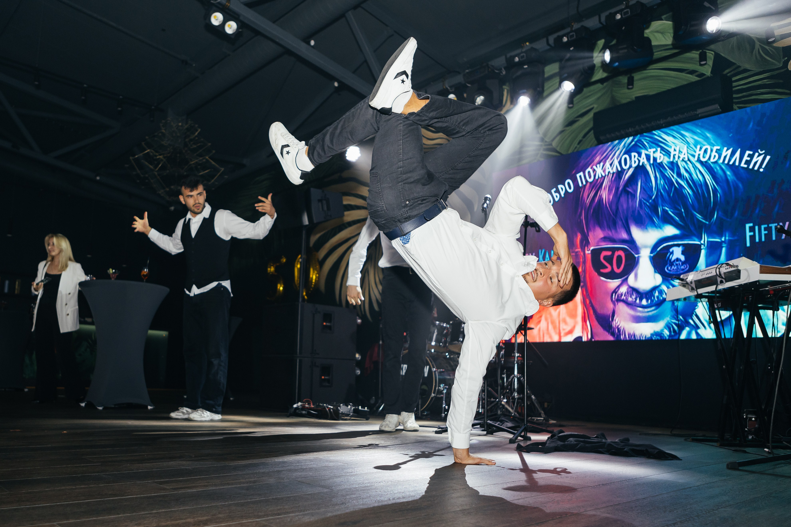 Снимал репортаж для «Газпром нефть», Газстройпром, Росатом, ОЗОН, Мегафон, ВТБ, Т-Банк, Unilever, Материа Медика Холдинг. Фотограф Serg-Epic — Сергей Клепиков