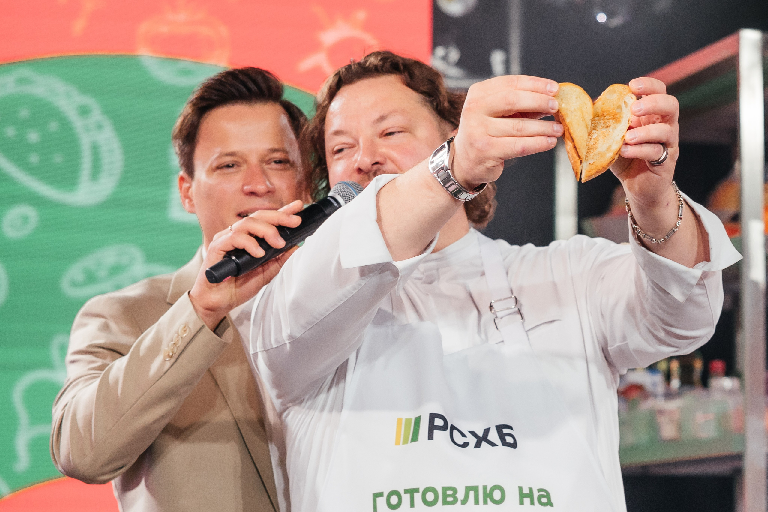 Снимал репортаж для «Газпром нефть», Газстройпром, Росатом, ОЗОН, Мегафон, ВТБ, Т-Банк, Unilever, Материа Медика Холдинг. Фотограф Serg-Epic — Сергей Клепиков