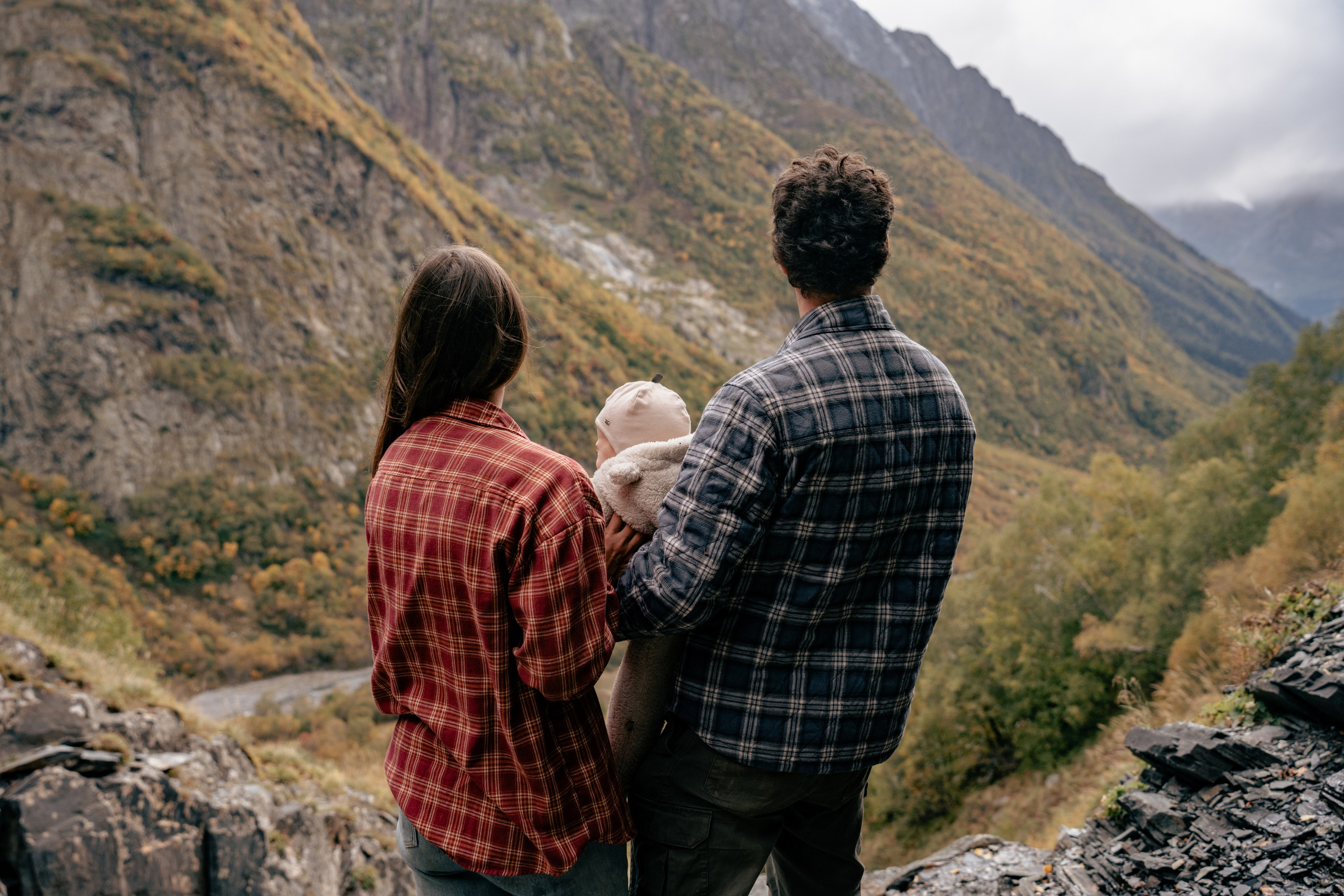 Семейная фотосессия в Домбае. Фотограф КМВ|ГОРЫ Пятигорск Железноводск Ессентуки Кисловодск Домбай Архыз Эльбрус
