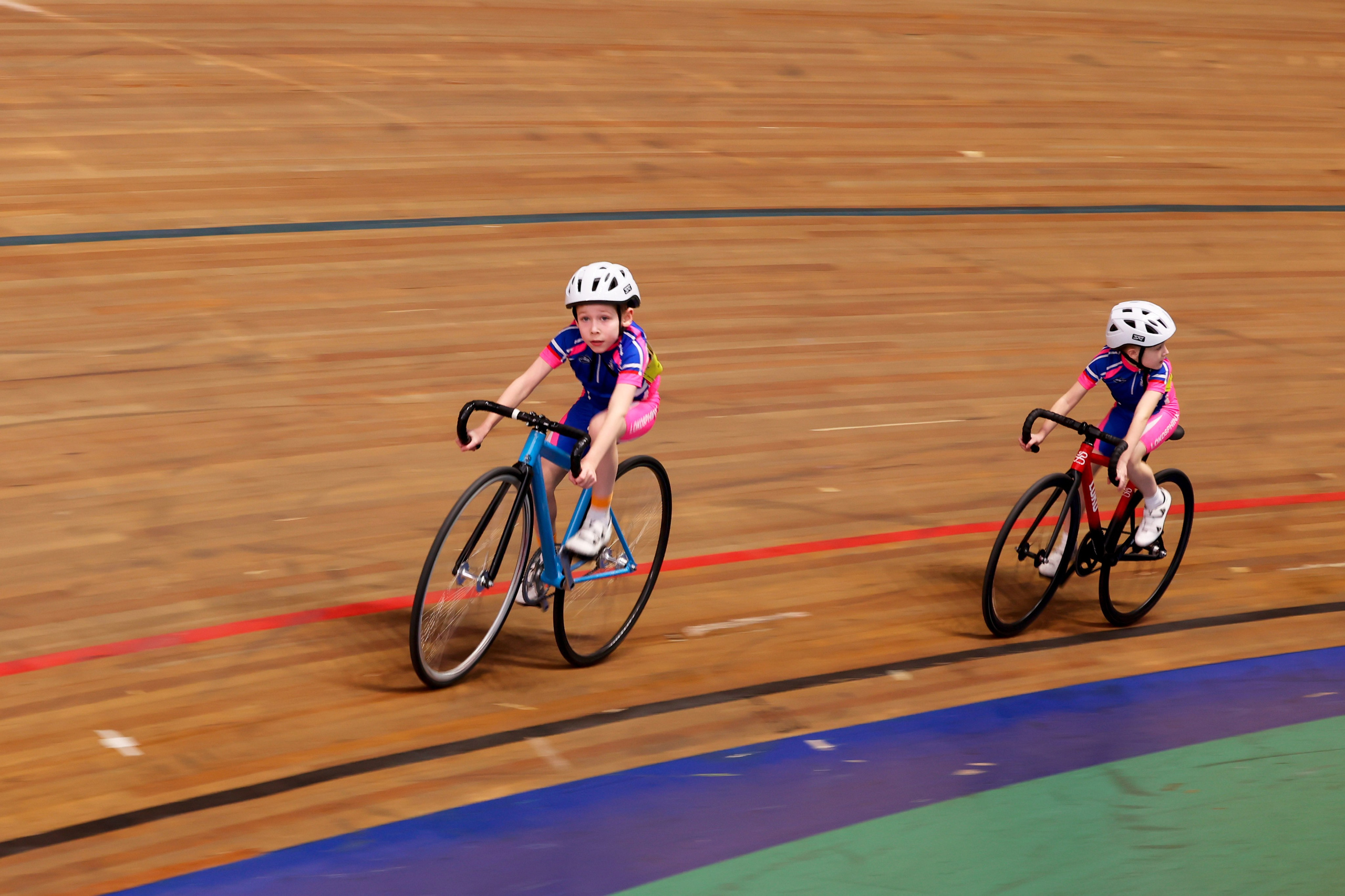 Пятый этап Региональных соревнований по велоспорту на треке (Гит, Скретч) 15.03.2025. Спортивный и репортажный фотограф Антон Тереханов
