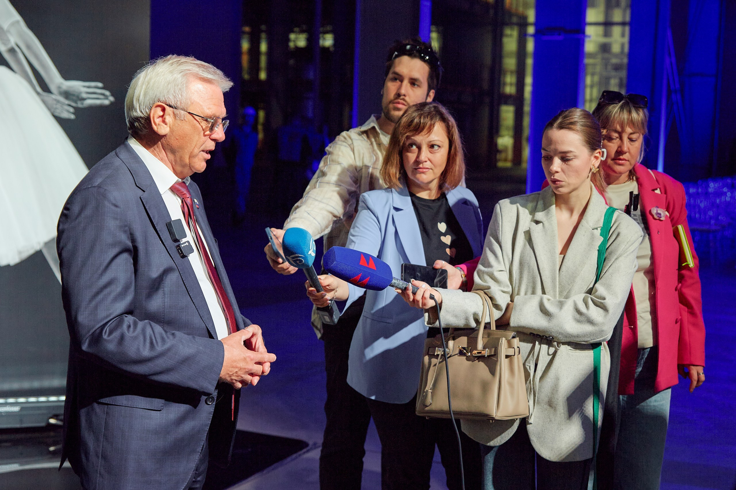 Руссилика. Открытие завода. Антон Артюшин, портретный фотограф. Москва