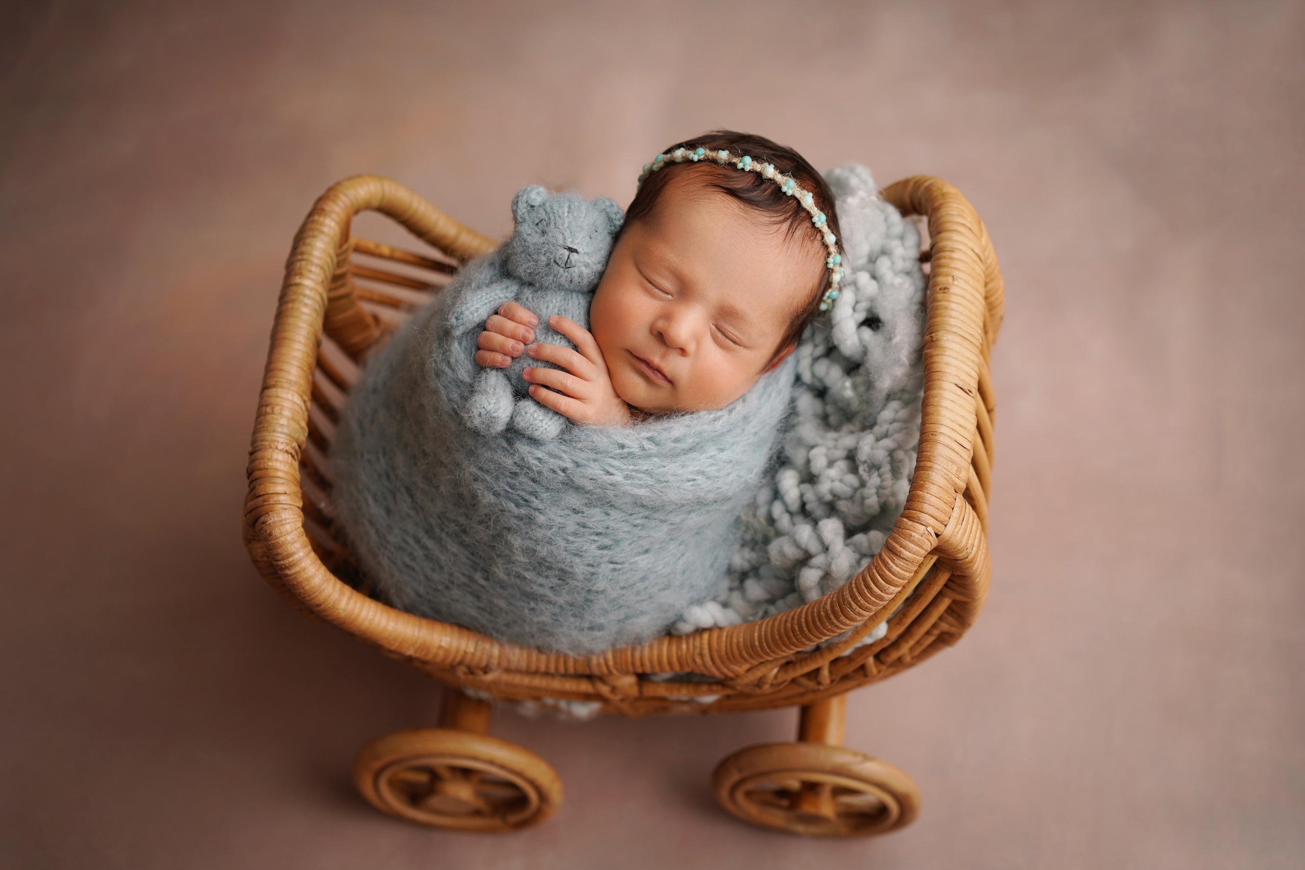 Новорожденные. Фотограф новорождённых в Москве Елена Левина