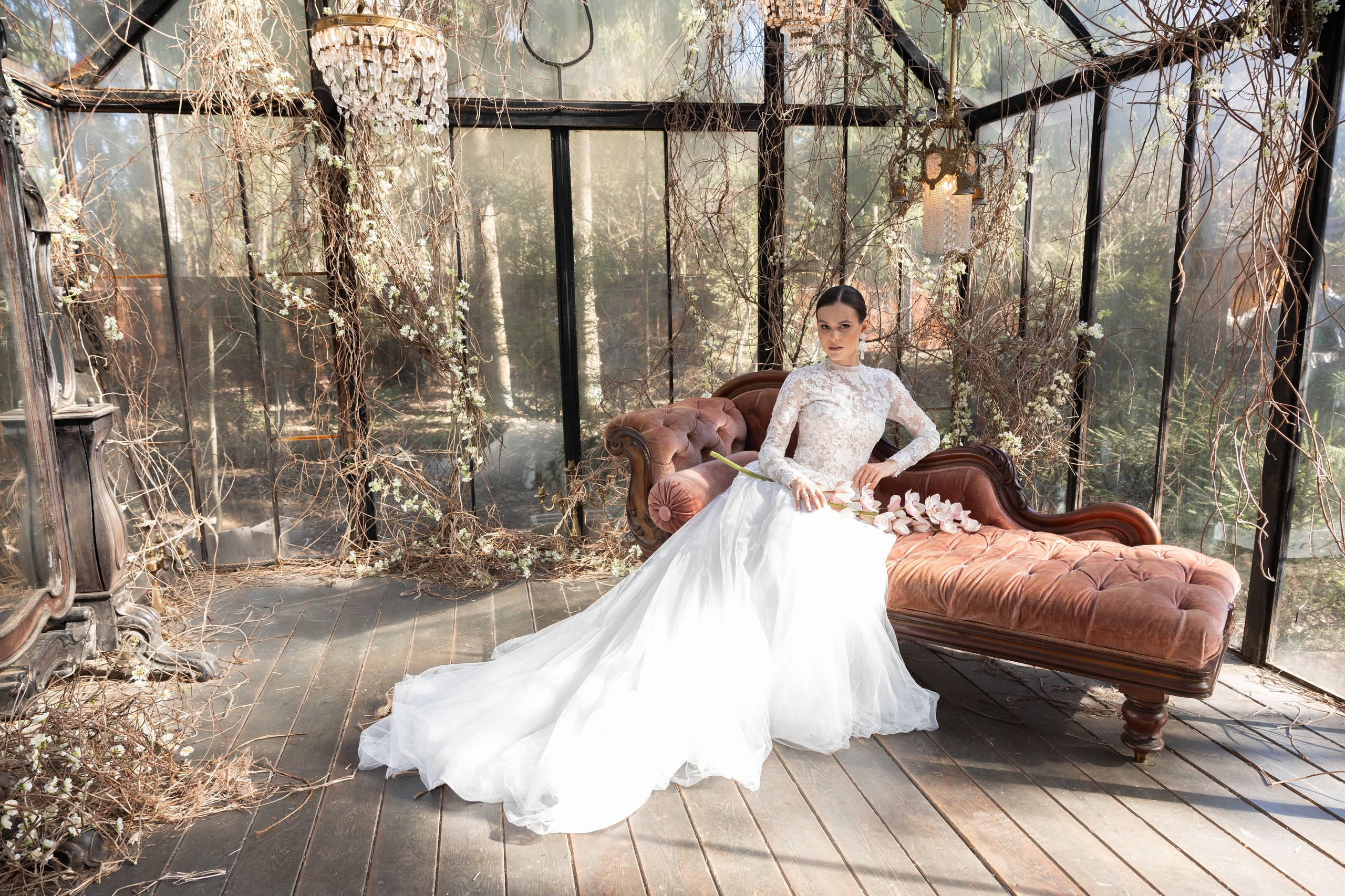 Серафима и Алексей в оранжерее. Свадебный и портретный фотограф в Москве Мария Кравченко