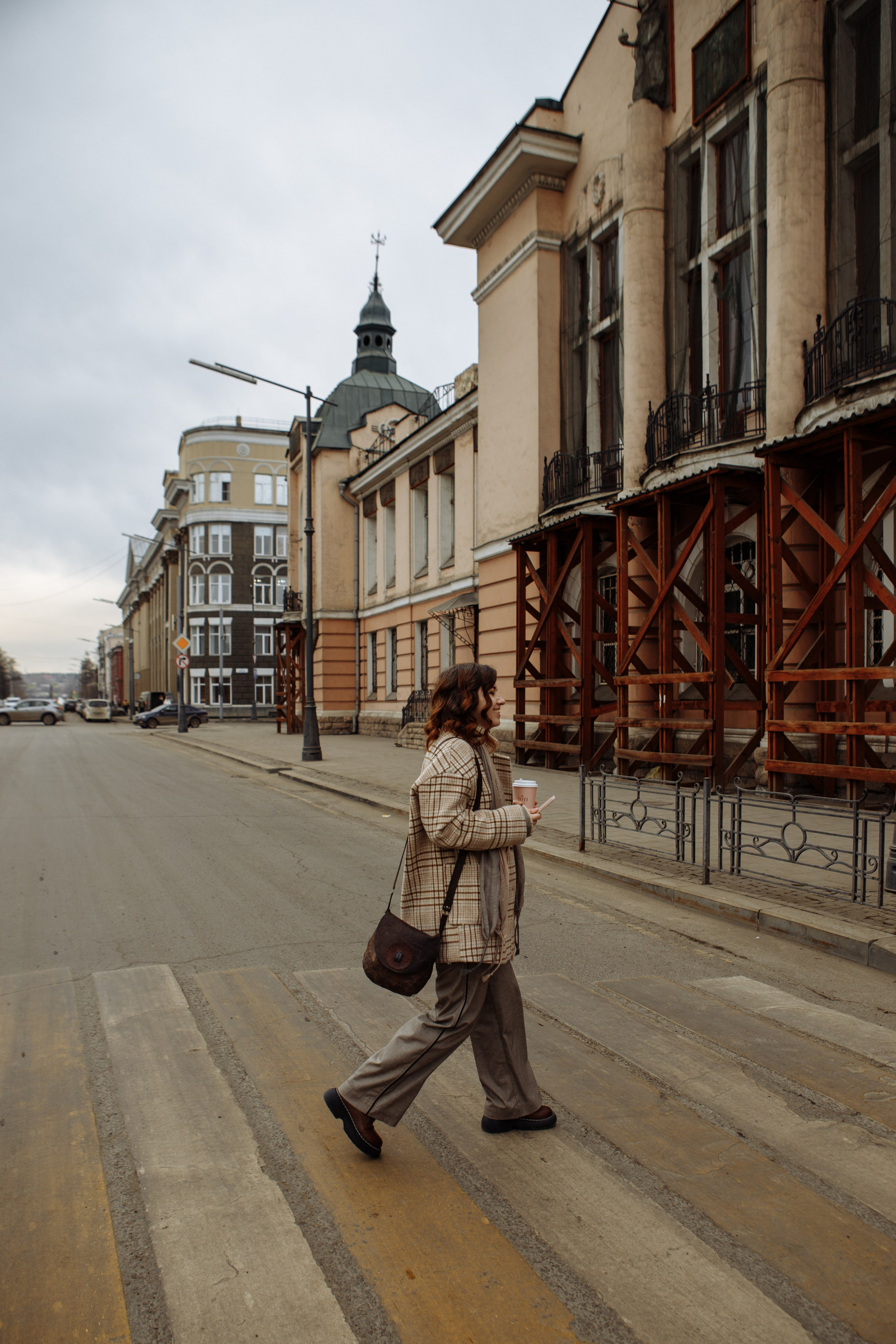 Марина. Фотограф в Иркутске Анастасия Кись. Студийная фотосессия беременности в тканях Иркутск. Семейная фотосессия, ПОРТРЕТ «ПОКОЛЕНИЕ»