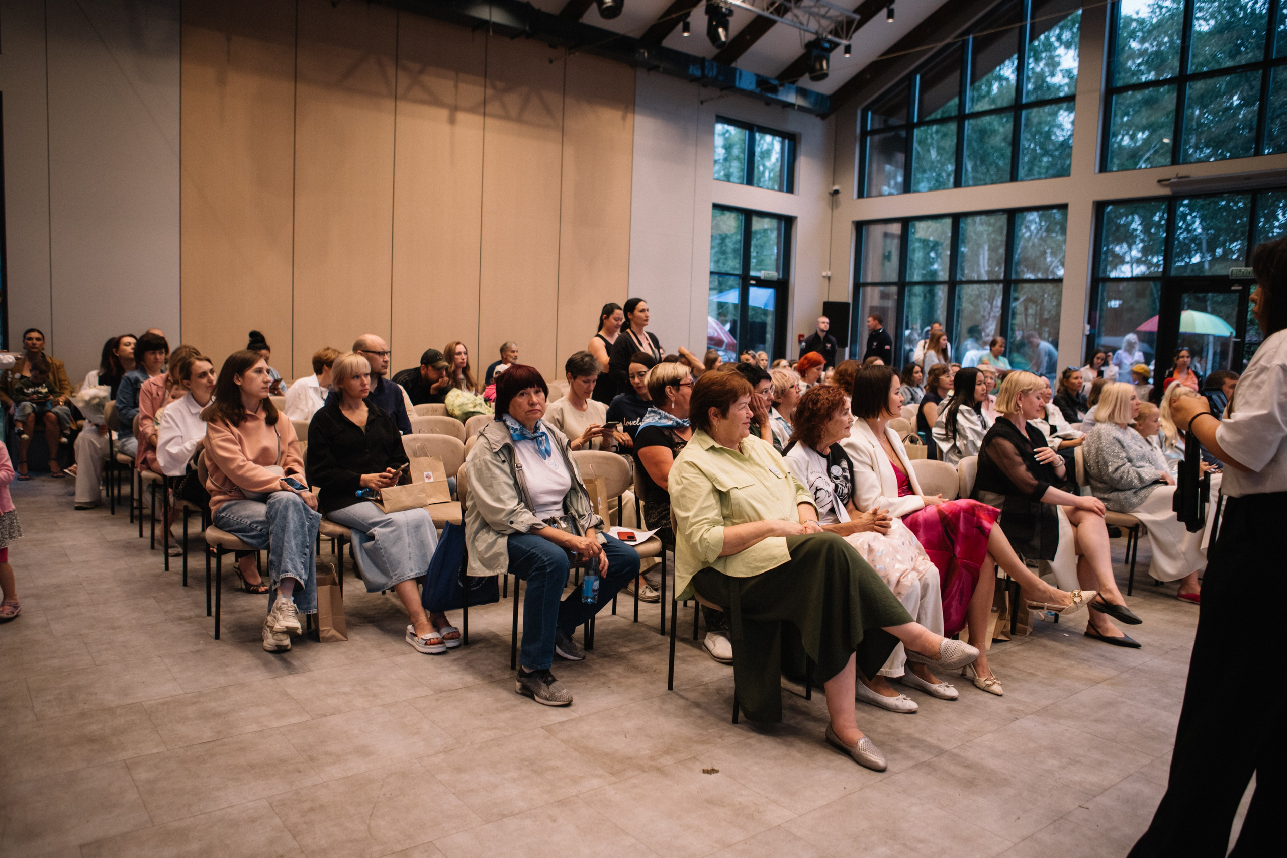 Фестиваль к Дню семьи, любви и верности. Фотограф в Иркутске Анастасия Кись. Студийная фотосессия беременности в тканях Иркутск. Семейная фотосессия, ПОРТРЕТ «ПОКОЛЕНИЕ»