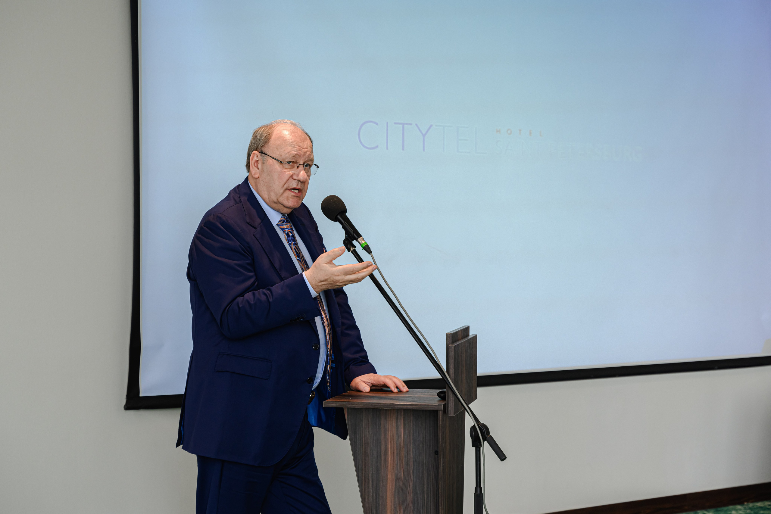 II МЕЖДУНАРОДНЫЙ ФОРУМ ПРОИЗВОДИТЕЛЕЙ ПОЖАРНОГО ОБОРУДОВАНИЯ. Интерьерный и репортажный фотограф в Санкт-Петербурге