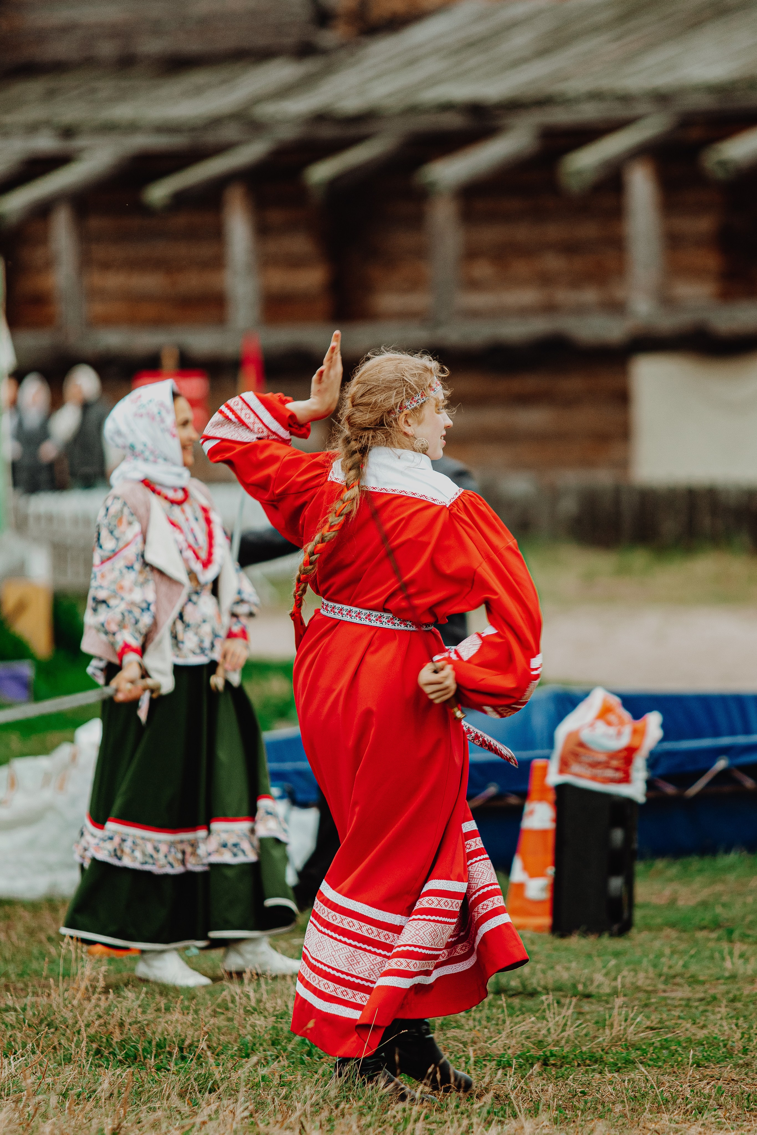Фестиваль «Абалакское поле» XVI. Арт-фотограф Крис Л. в Тобольске: портрет, семейные, свадьбы