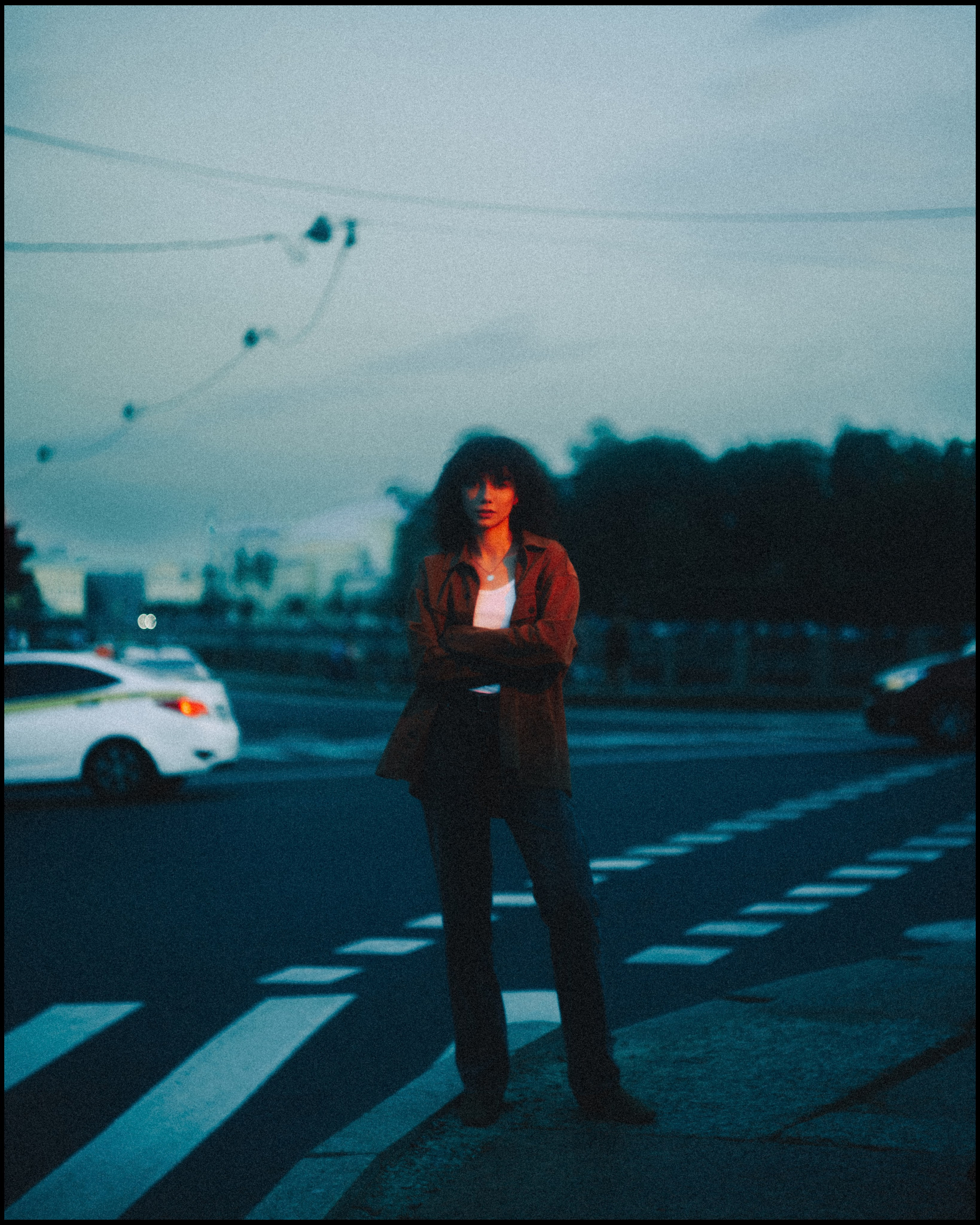 Фотосессия с цветным светом на улице