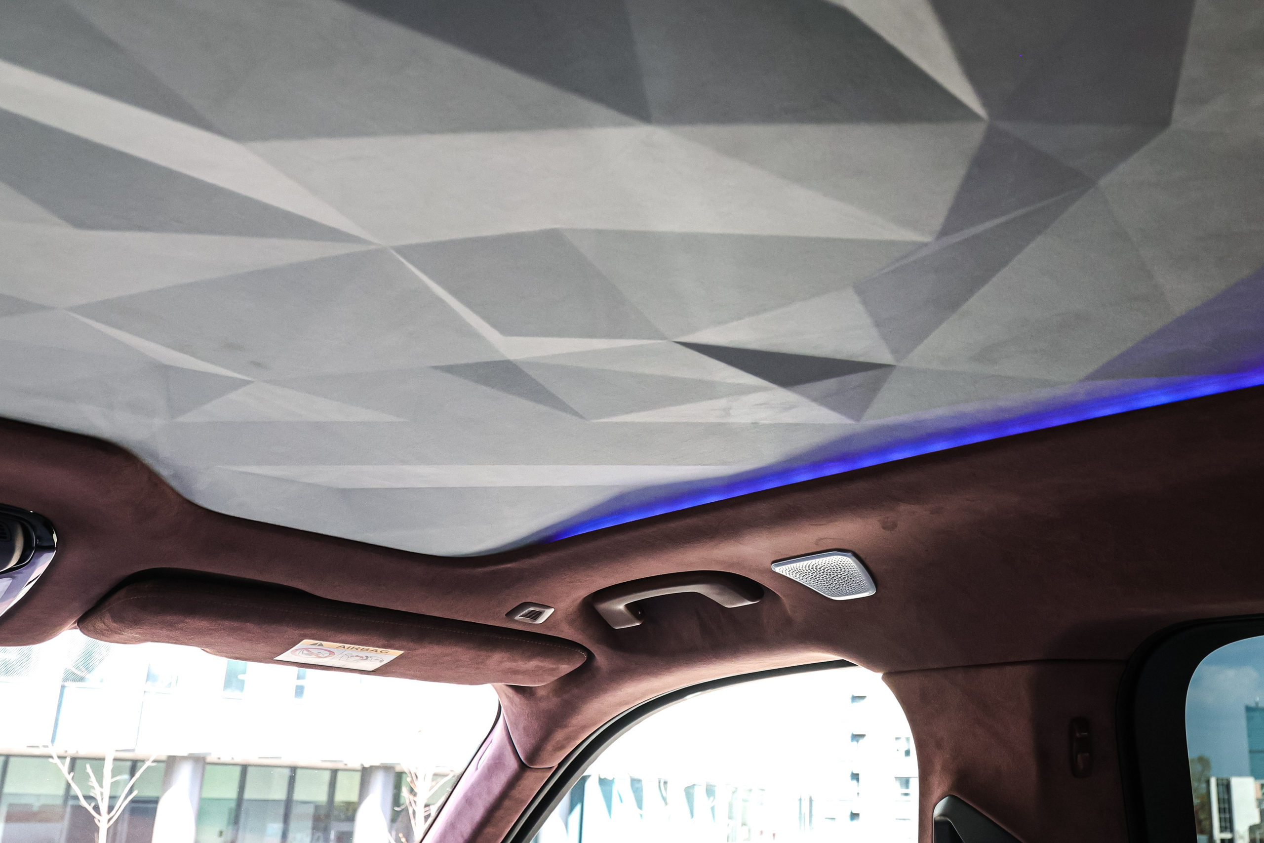 2024 BMW XM. Mixturecaptures