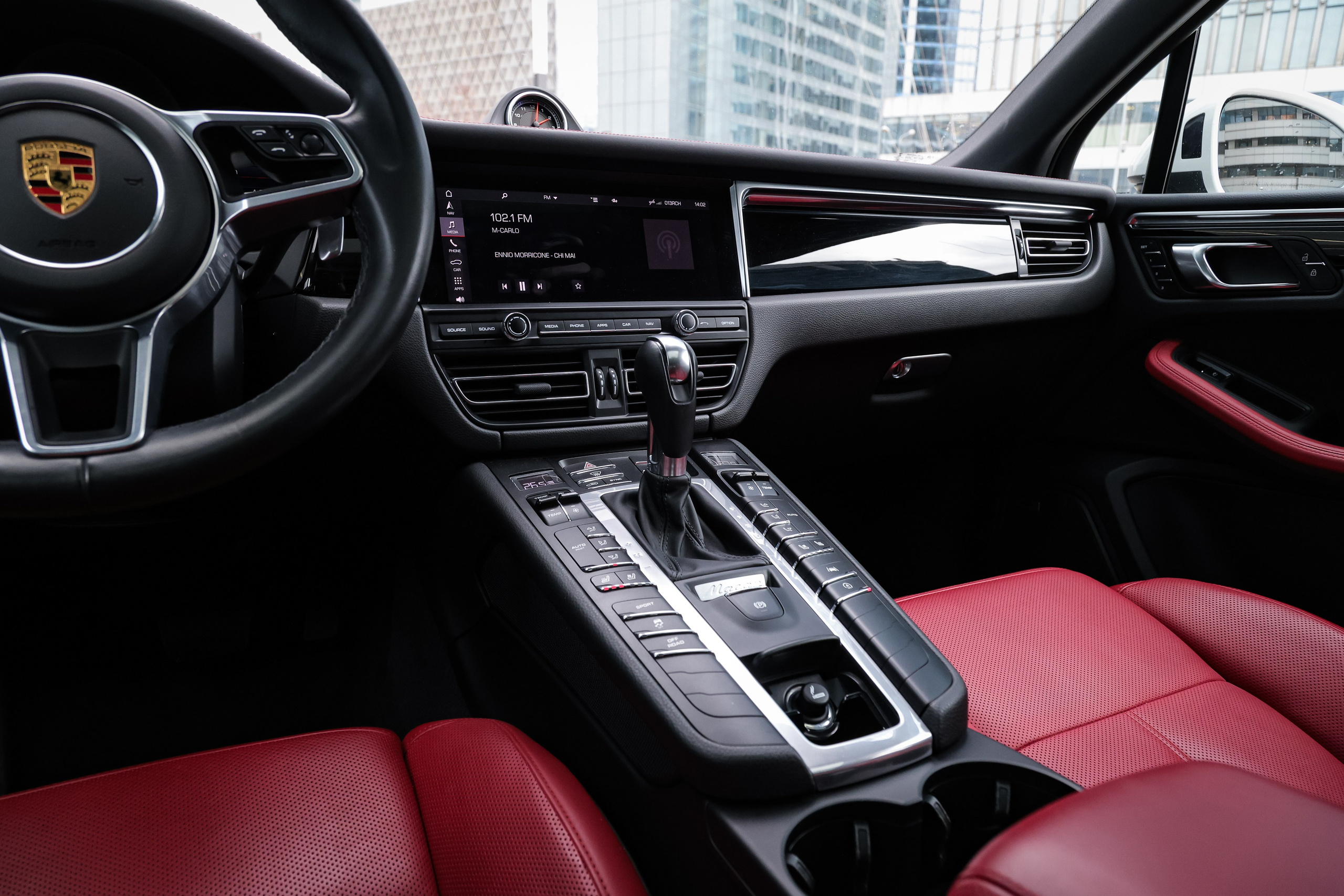 2021 PORSCHE MACAN S. Mixturecaptures