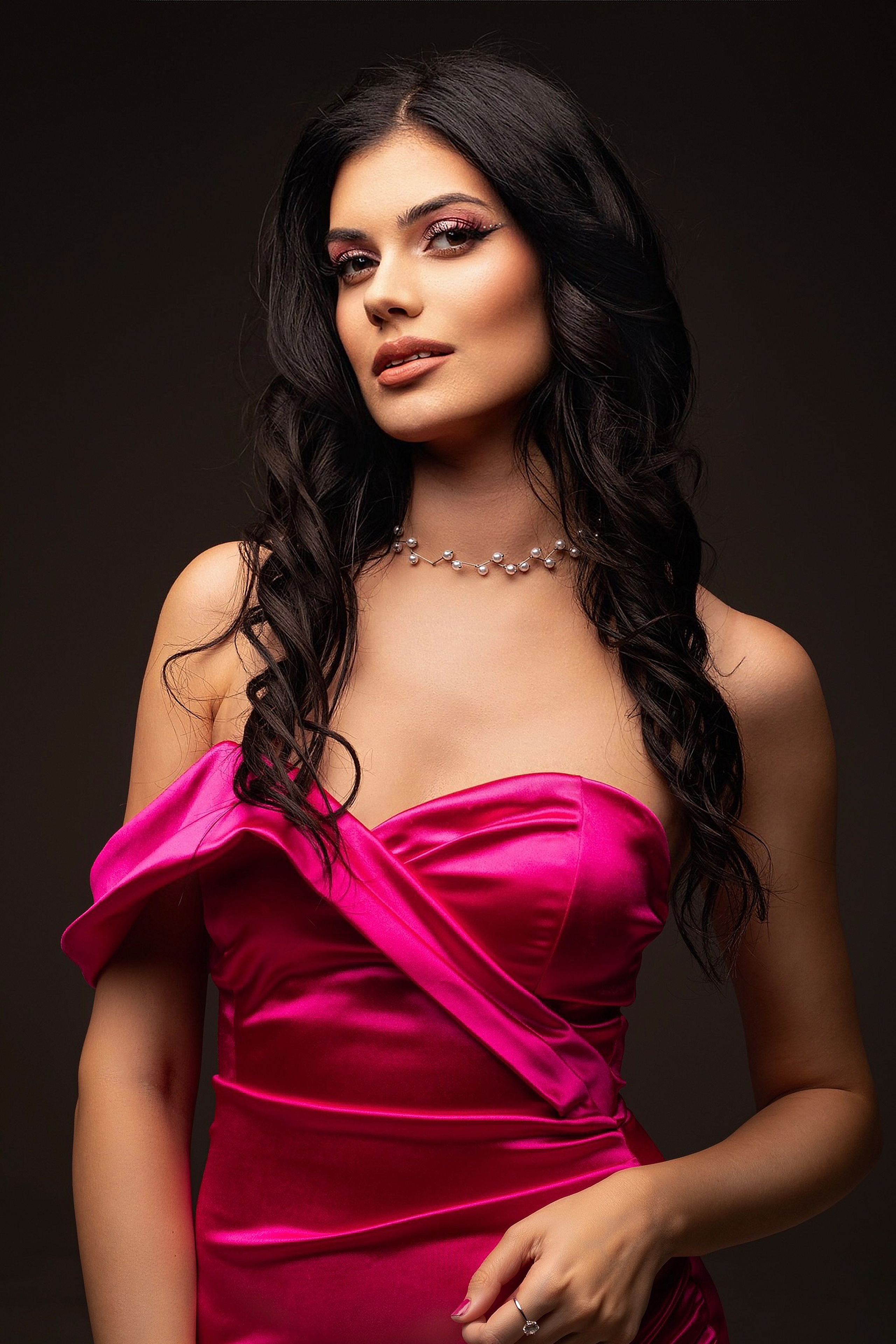 Фотосет с Эльвирой в студии на циклораме в формате для «себя»