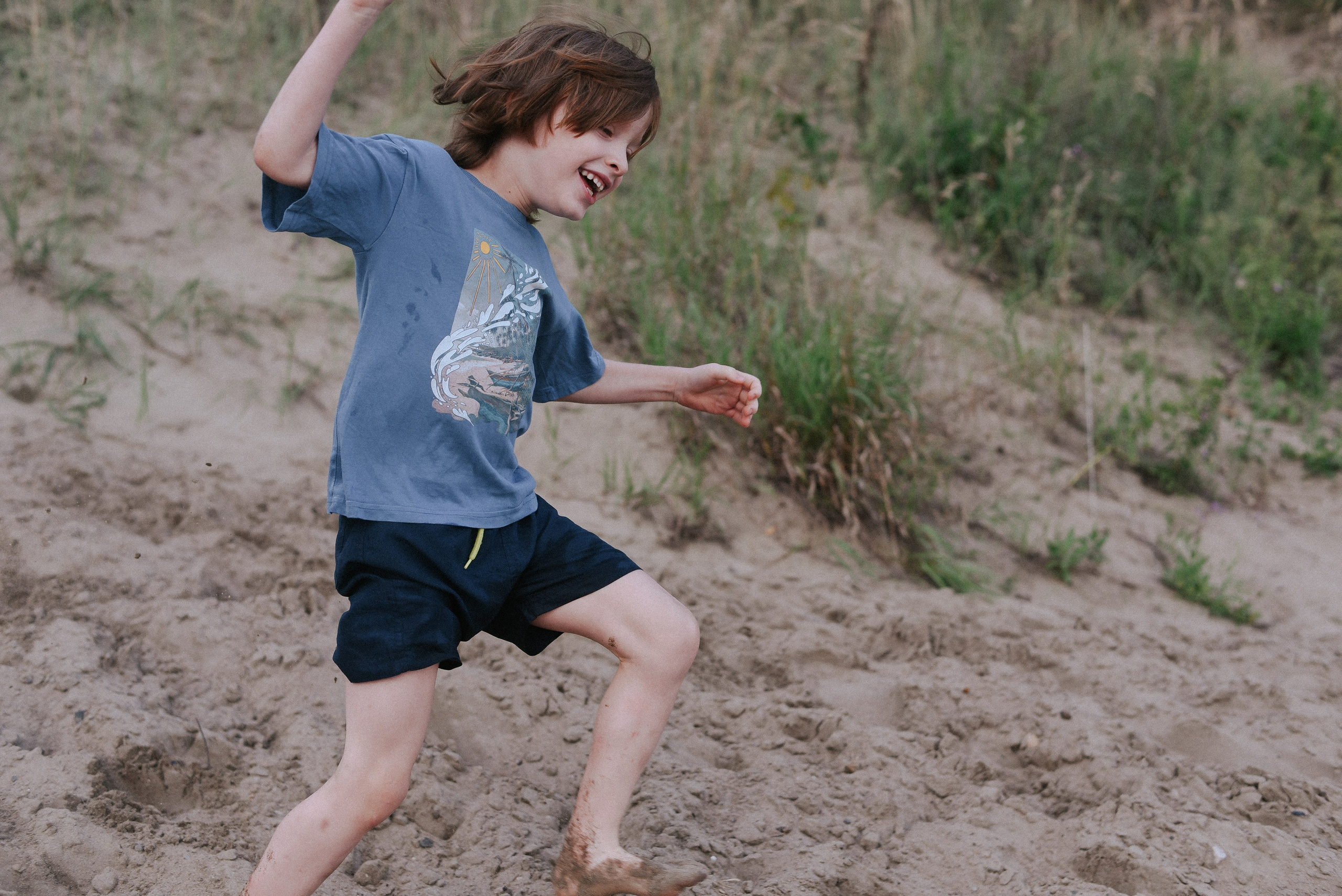 Берег, рак и капибара. Детский и семейный фотограф в Новосибирске Саша Дорошенко