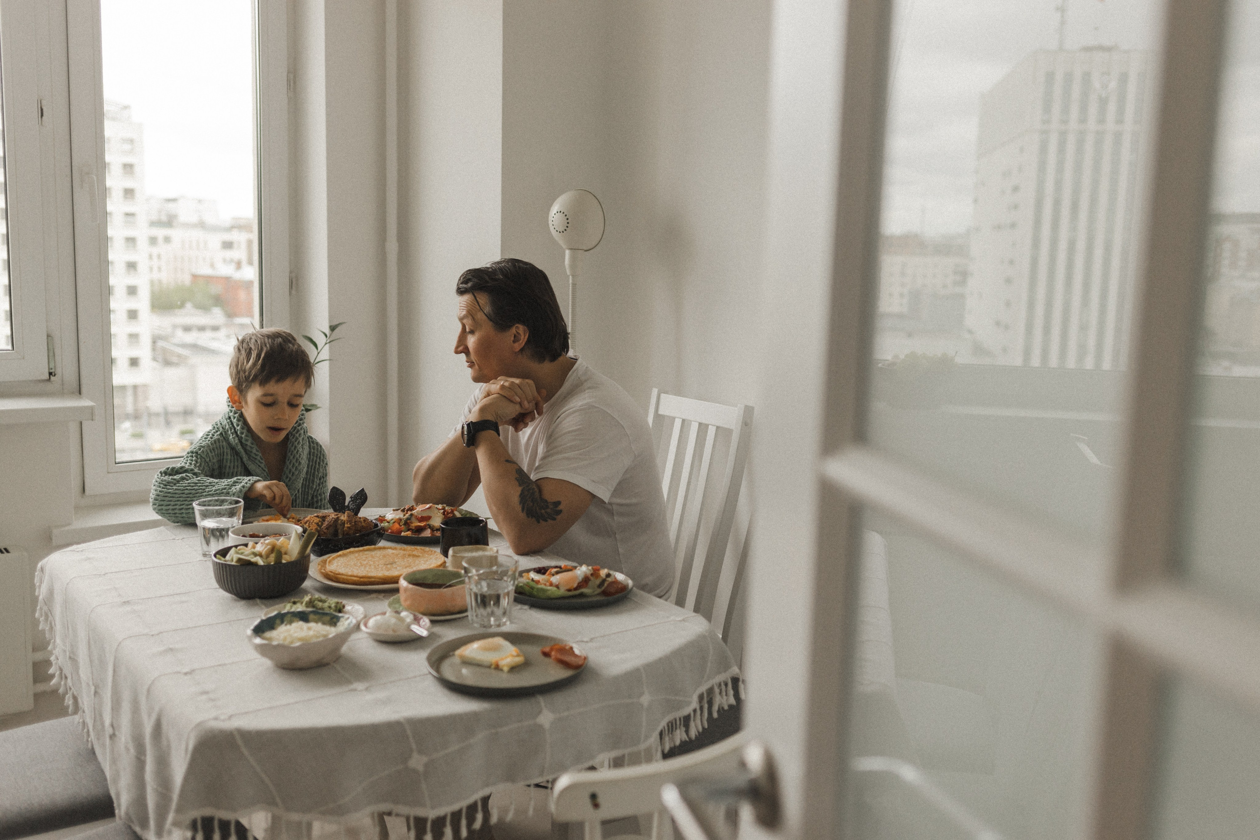 Катя, Паша, Валера и Родион ждут братика. Семейный фотограф в Москве