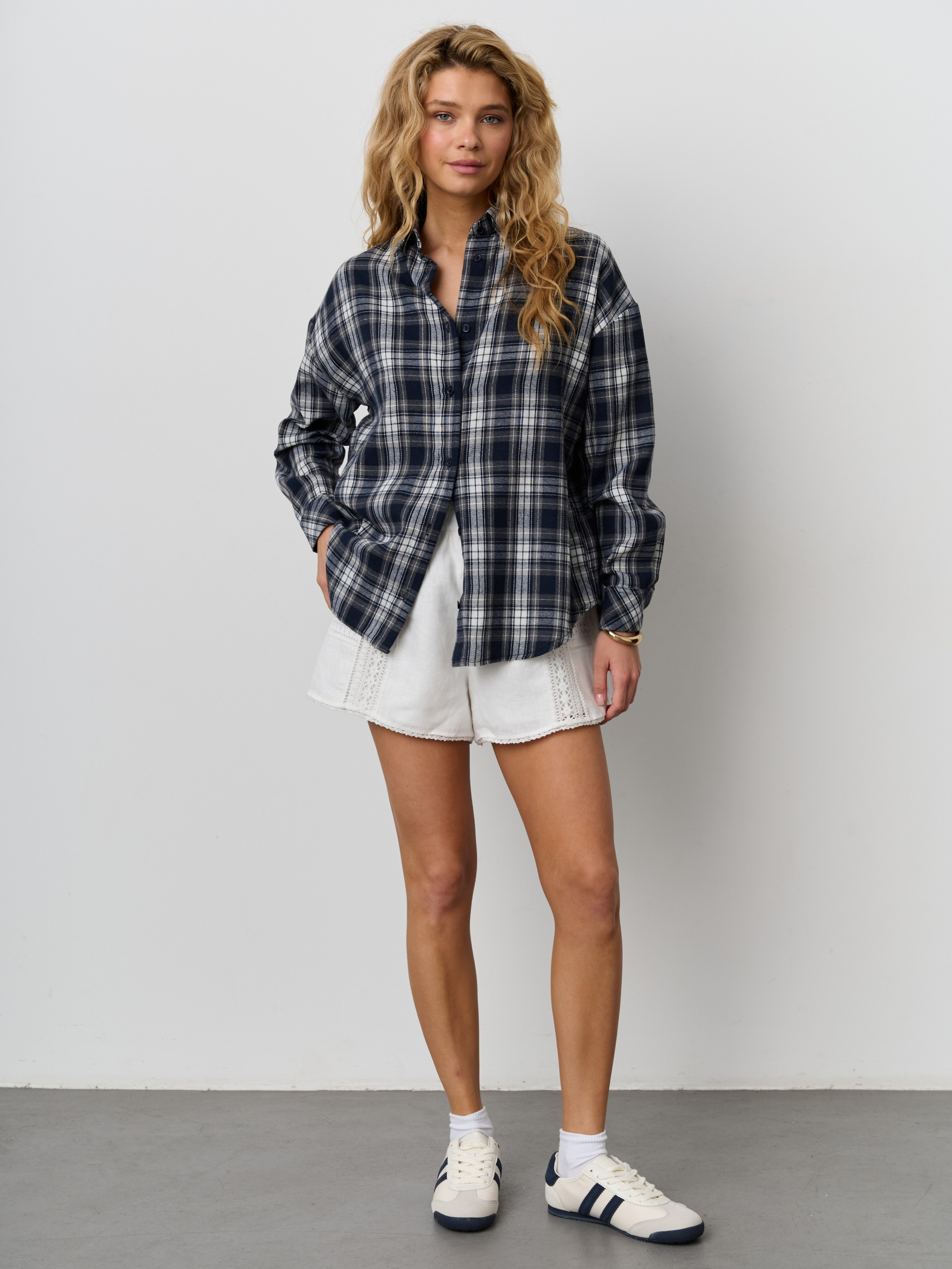 Съёмка для продакшна Buro. Fashion фотограф в Москве Ксения Чупрунова