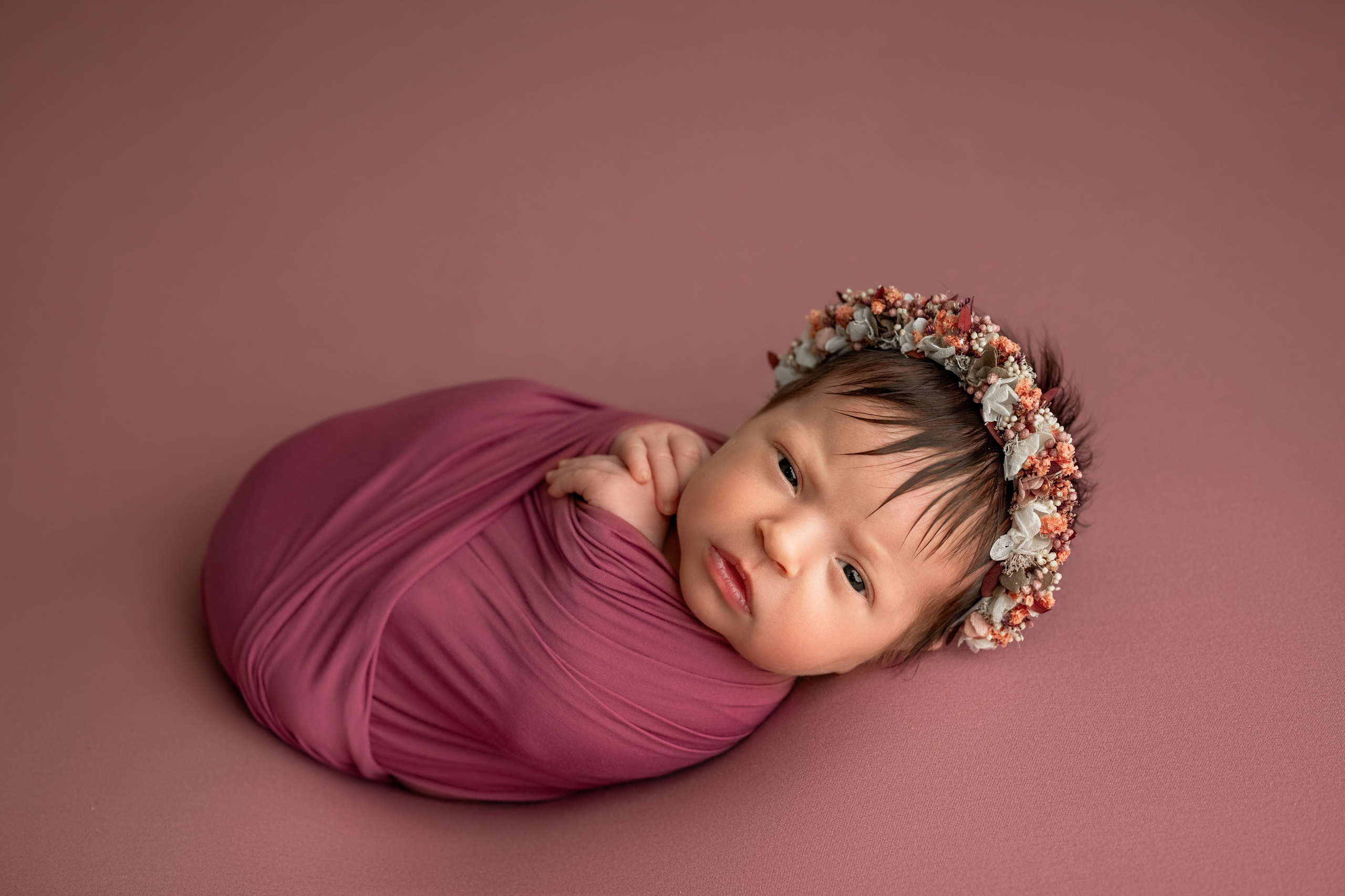 Фотосессия новорожденных в Норильске. Фотограф новорожденных в Норильске Виктория Шагалиева