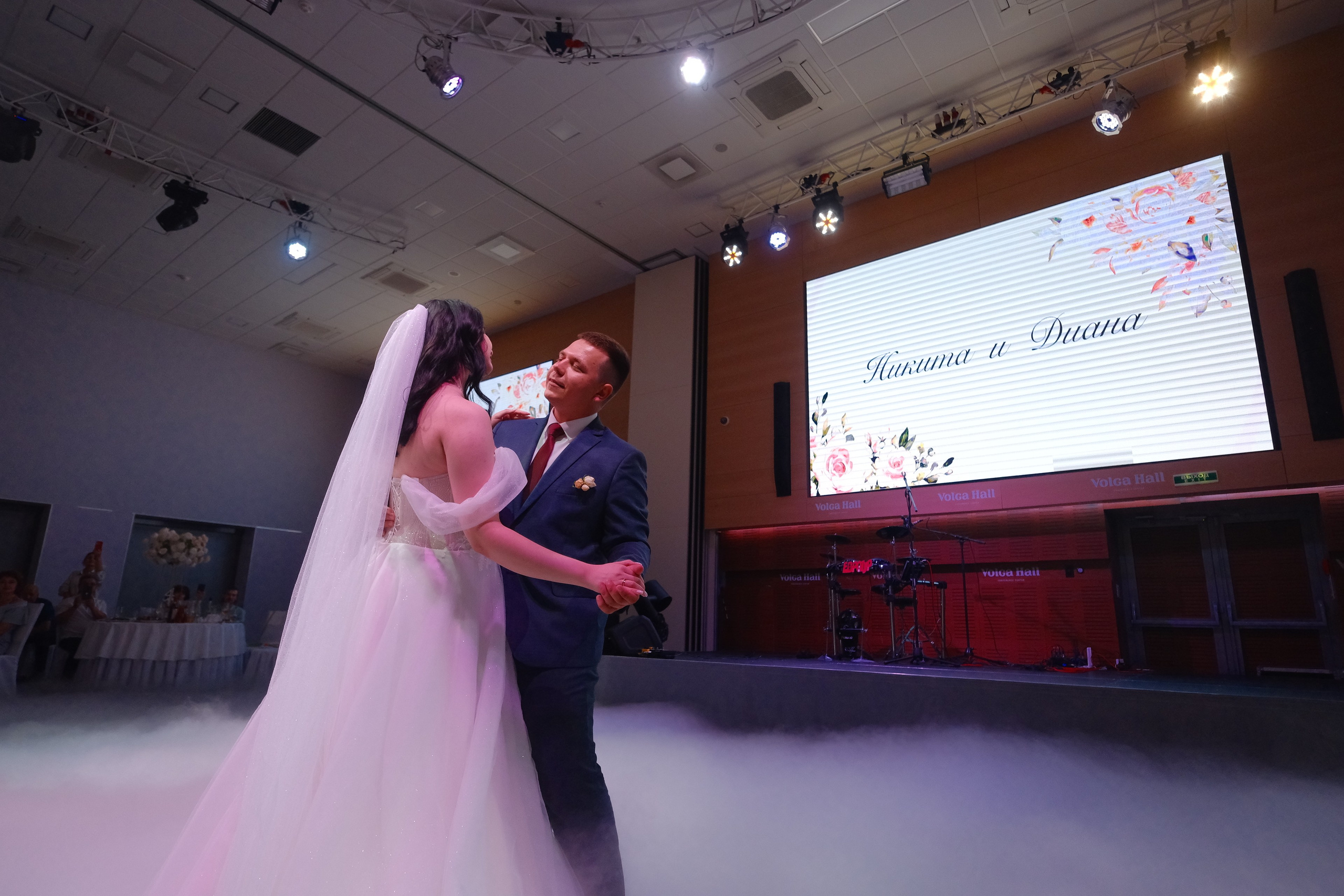 Свадебный фотограф Волгоград | Цены 2026. Фотограф в ВолгоградеФотограф Волгоград | Свадьбы от 15 000₽