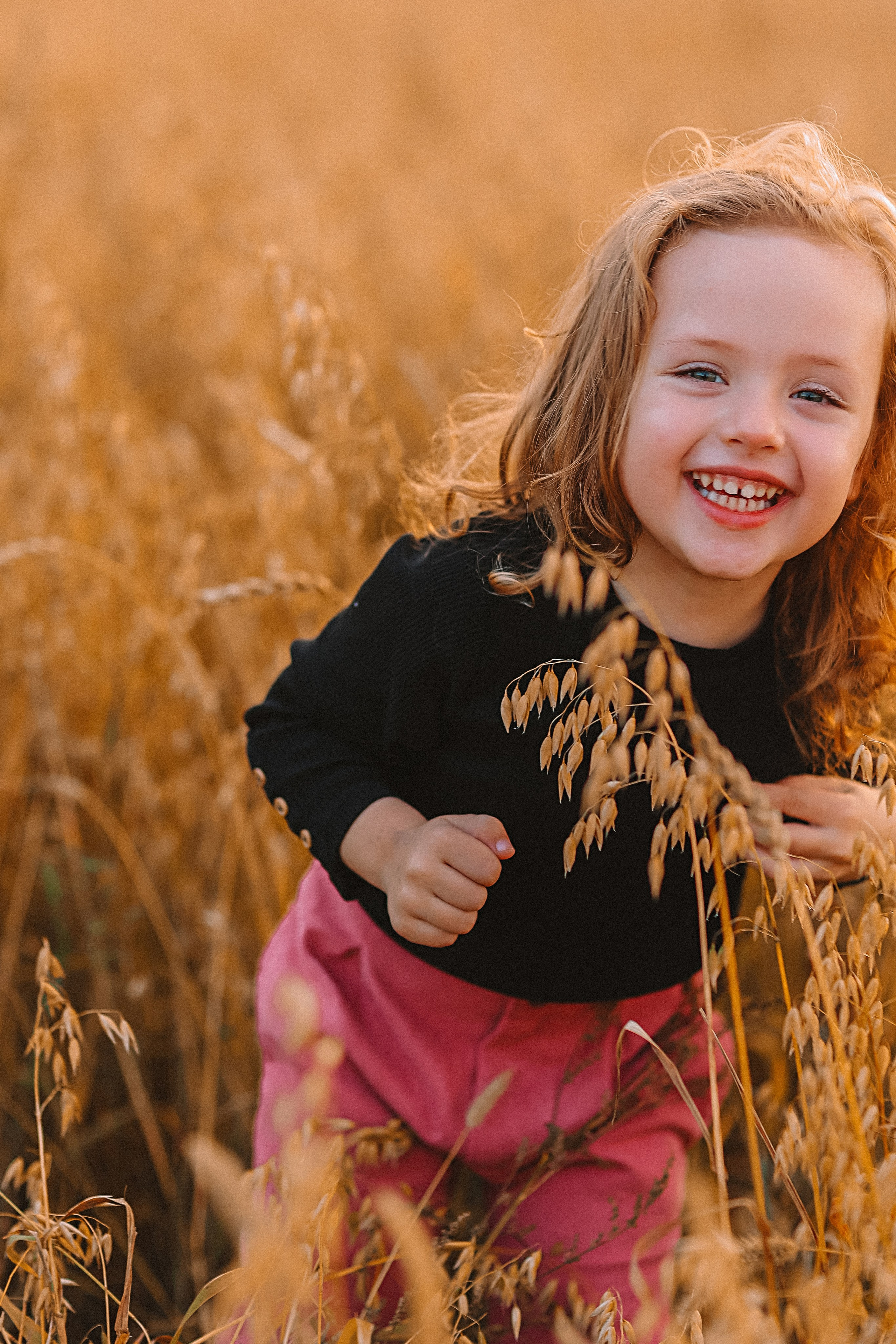 Поле. Семейный фотограф Тюмень, фотограф на роды Салмина Мария