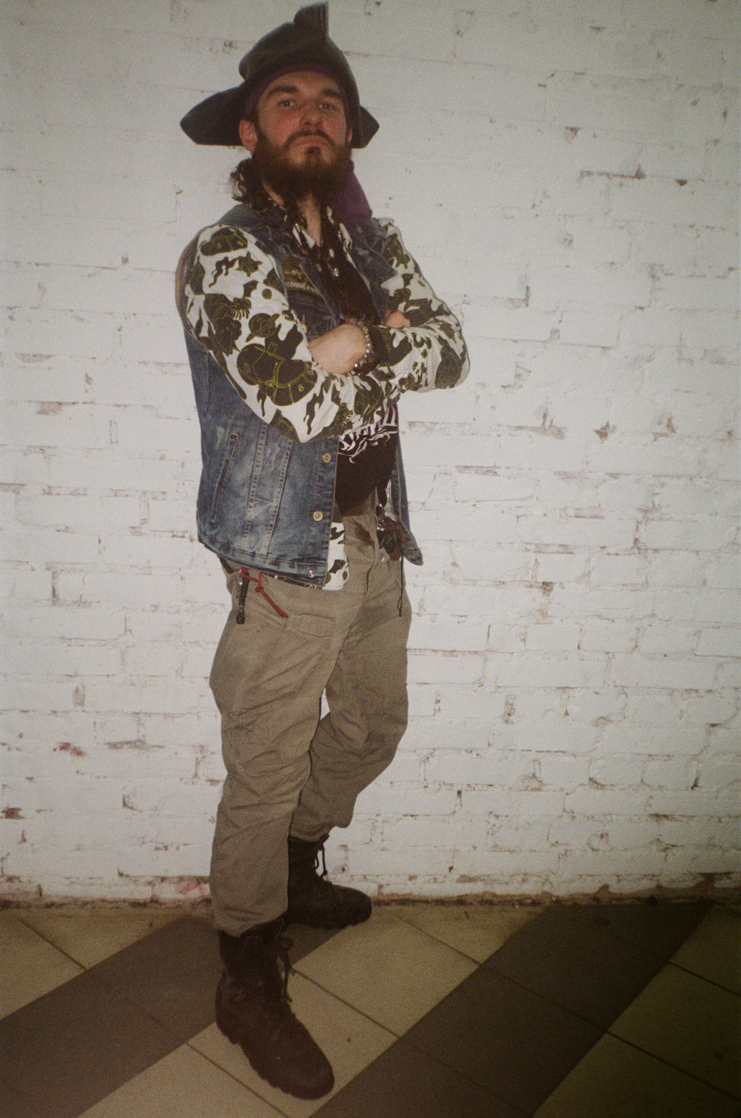 Плёнка. Человек в Шляпе