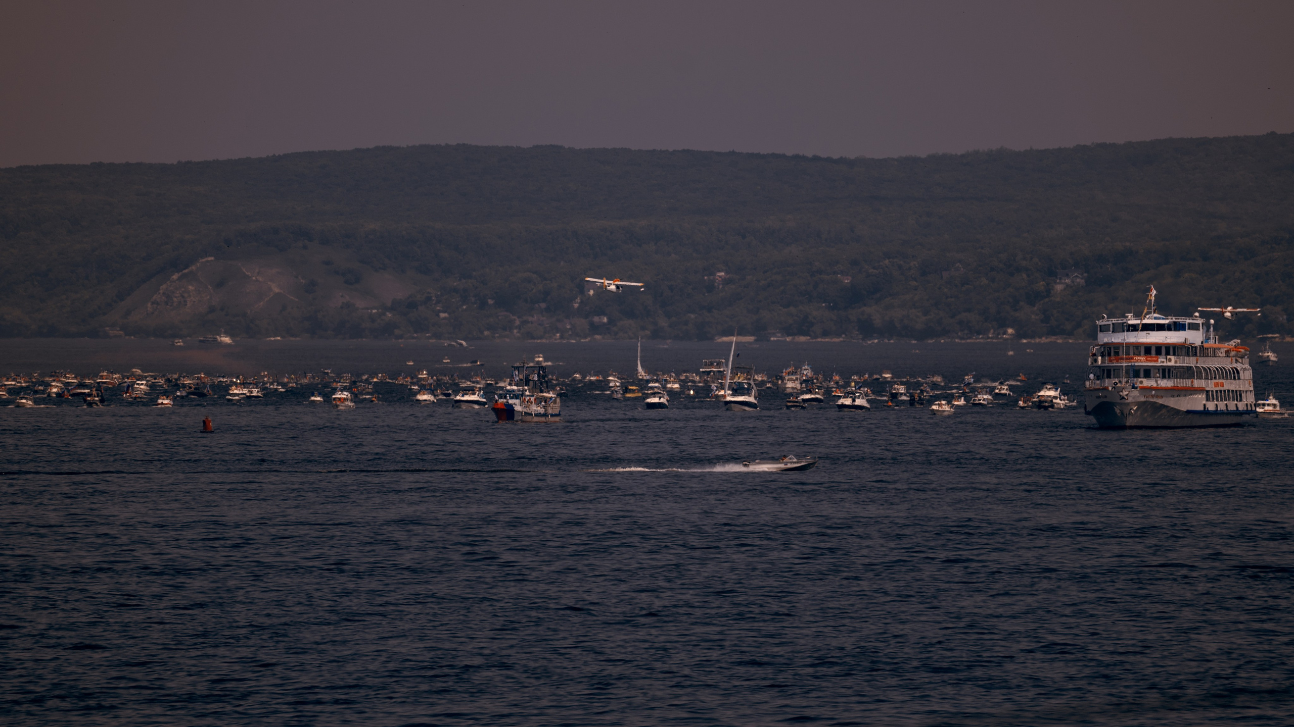 Парад судов. Фотограф в Самаре Вадим Грязнов