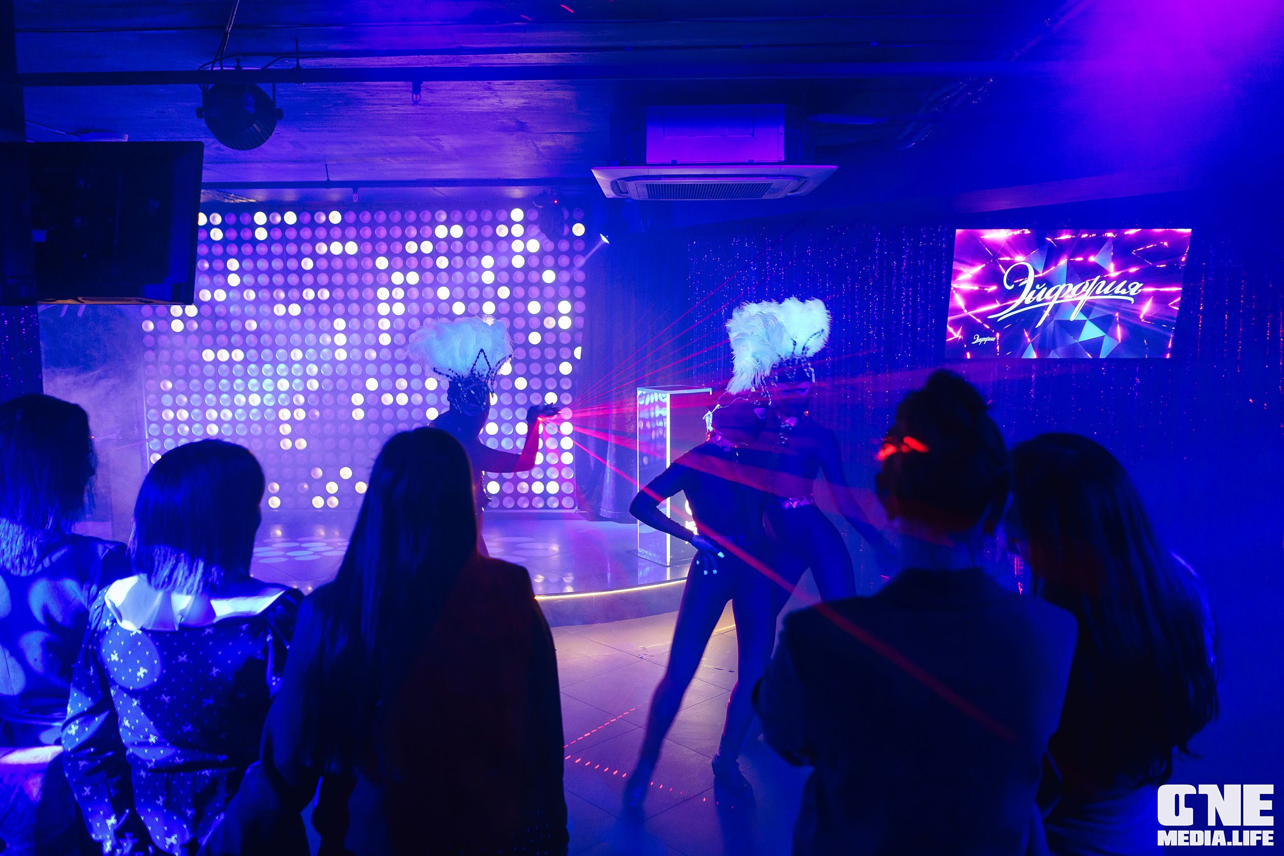 Фоторепортаж из караоке-клуба Эйфория. One Media Life: фоторепортажи, фотоотчеты с мероприятий и заведений