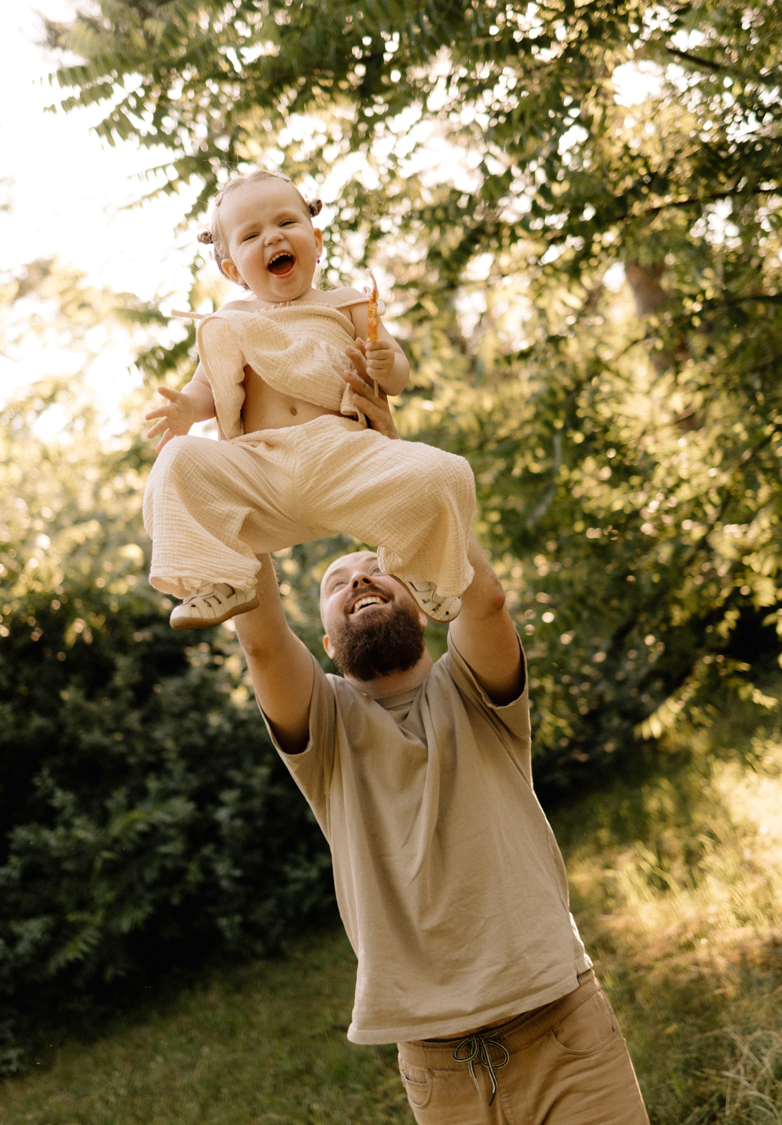 К двум годам Машули — дендрарий. Семейный фотограф в Краснодаре Храмова Анна