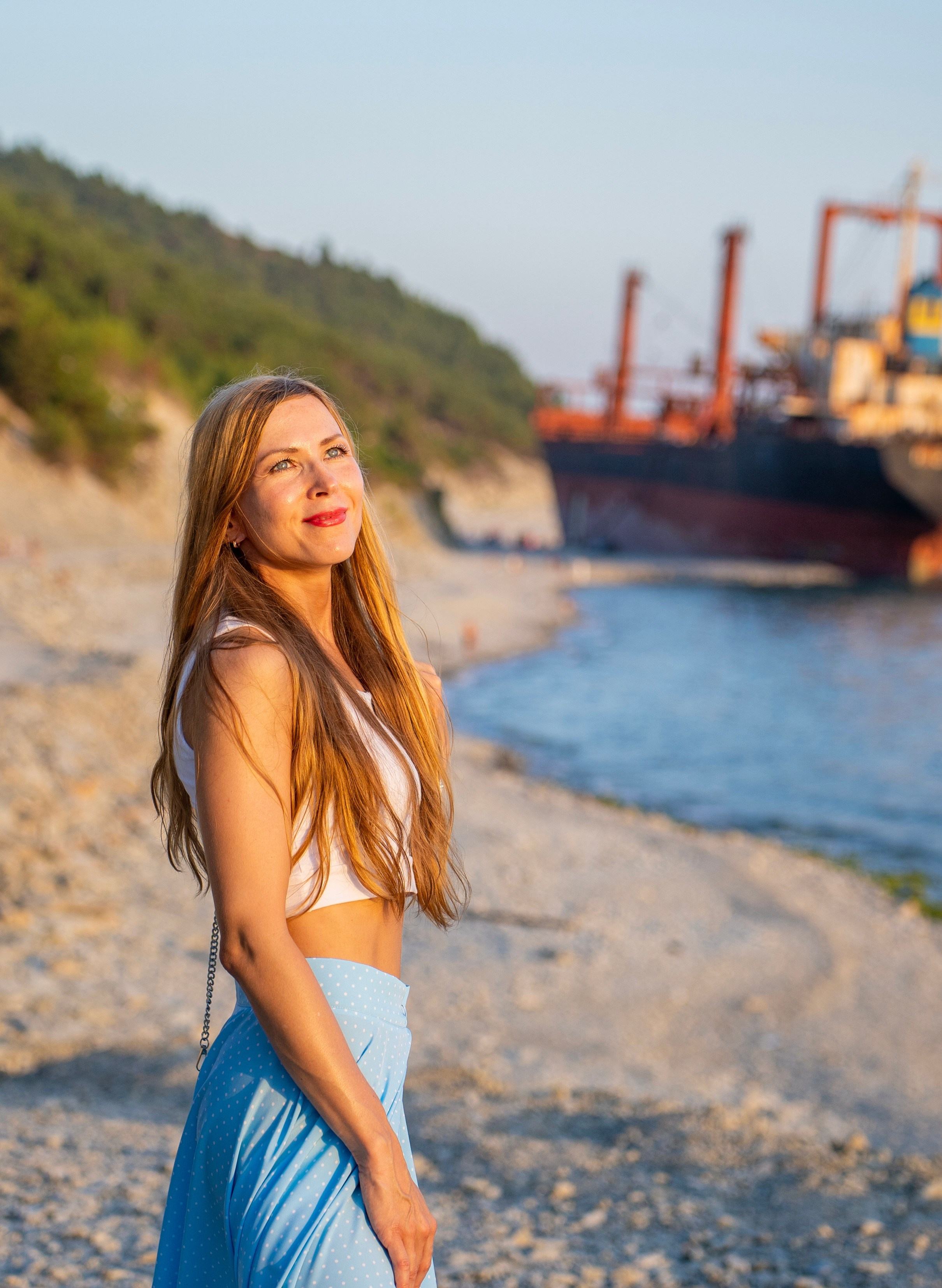 Фотосессия в Кабардинке — поход к сухогрузу Рио. Семейный и детский фотограф Екатерина Черняева. Снимаю портреты, love story, фотопрогулки, работаю на улице, в кафе, студии, дома у клиента