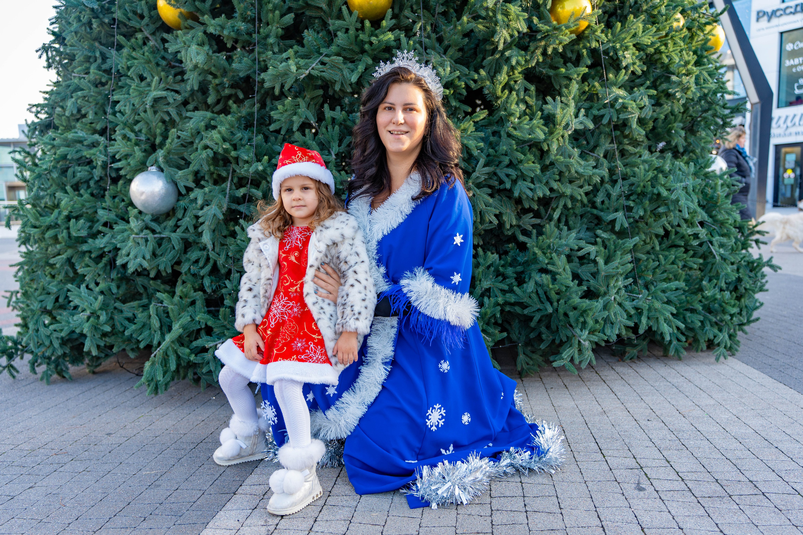 Новогодняя фотосессия в Новороссийске. Семейный и детский фотограф Екатерина Черняева. Снимаю портреты, love story, фотопрогулки, работаю на улице, в кафе, студии, дома у клиента