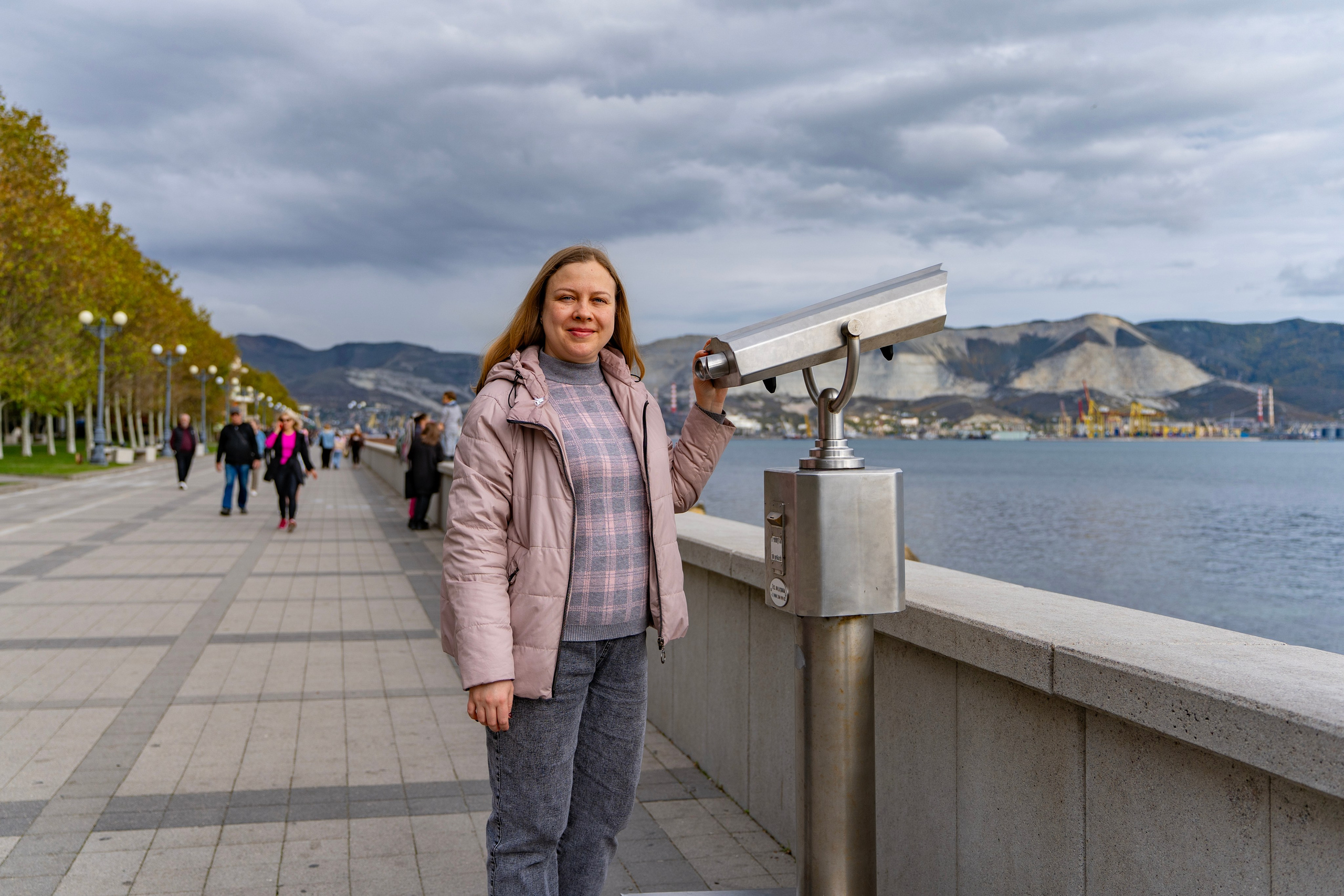 Фотосессия в Новороссийске осенью. Семейный и детский фотограф Екатерина Черняева. Снимаю портреты, love story, фотопрогулки, работаю на улице, в кафе, студии, дома у клиента