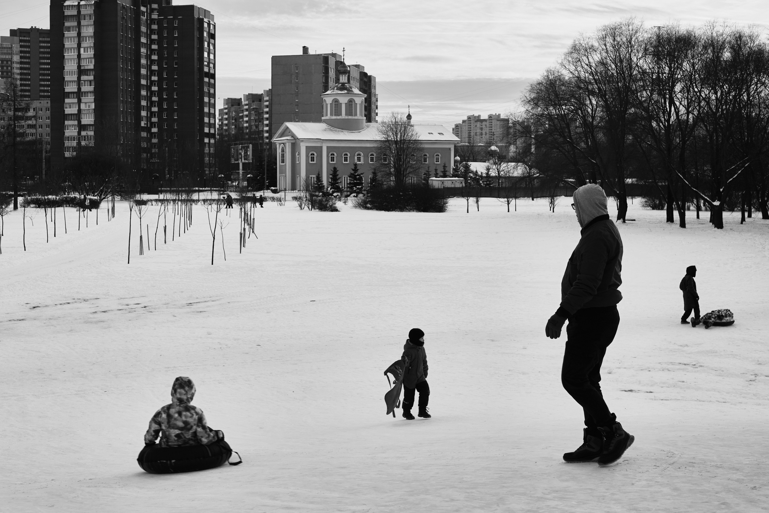 Зимний репортаж в Санкт-Петербурге — катание с горки | Филипп Линзин. Репортажный и портретный фотограф в Санкт-Петербурге Филипп Линзин