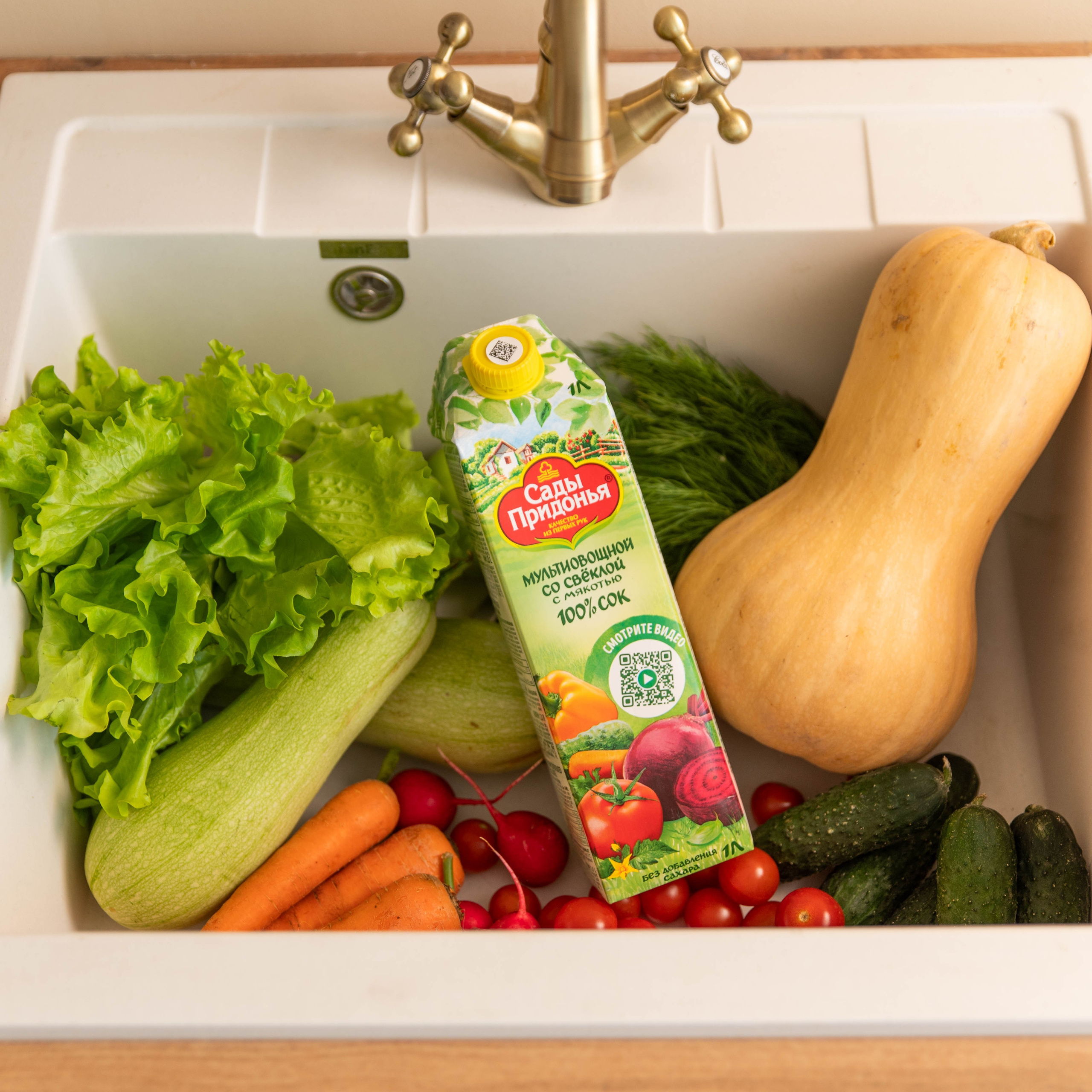 Каустика — предметная фотостудия для брендов