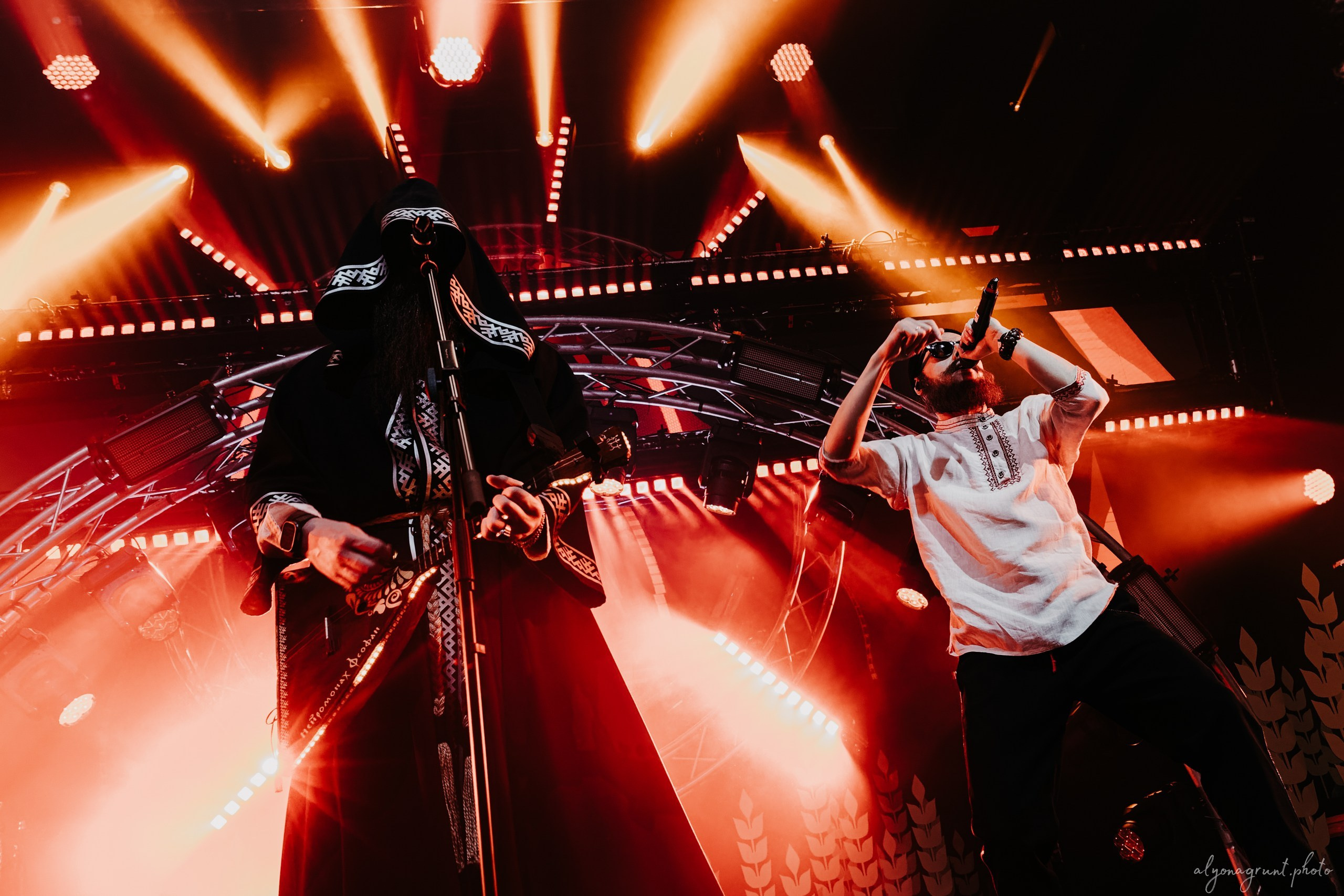 Концерт группы Нейромонах Феофан, фоторепортаж СПб, BASE SPB, 11.04.2025. Алена Адрианова: фотограф в Санкт-Петербурге