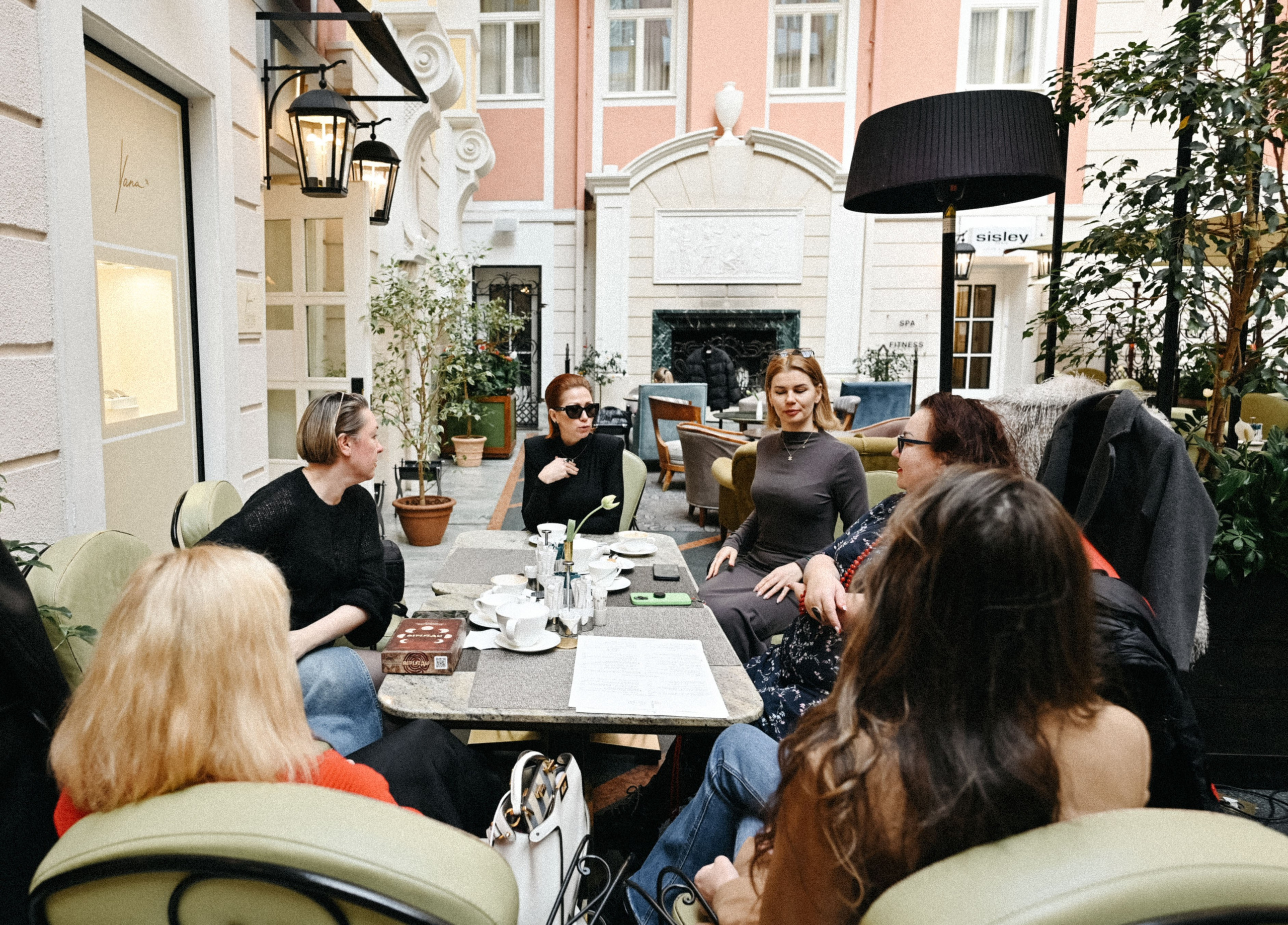 Гранд Отель Европа. ZDARONOKIA Репортажный фотограф