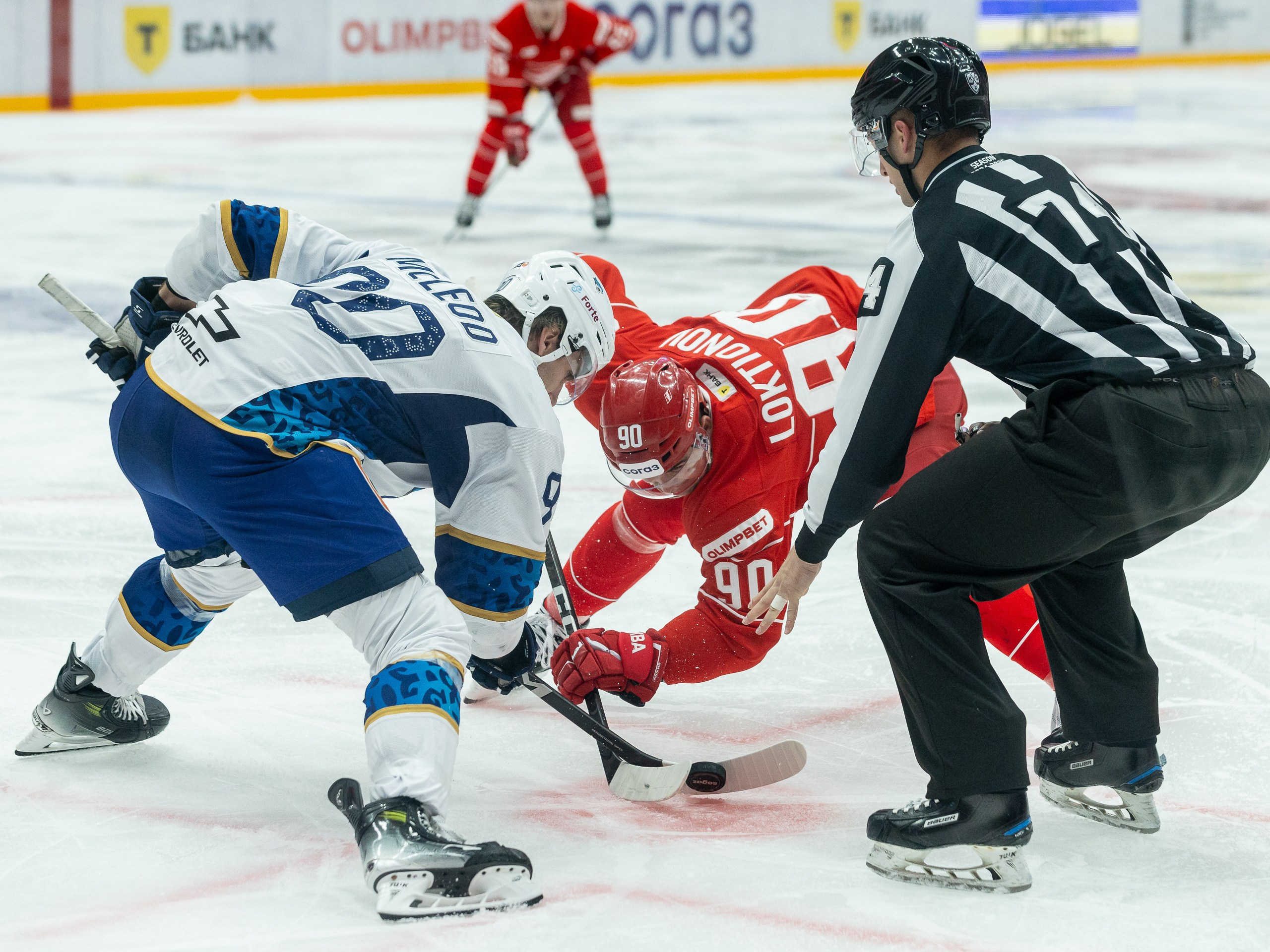 Спортивная фотосъёмка хоккея. Фотограф Фёдоров Александр. Спортивный фотограф Фёдоров Александр