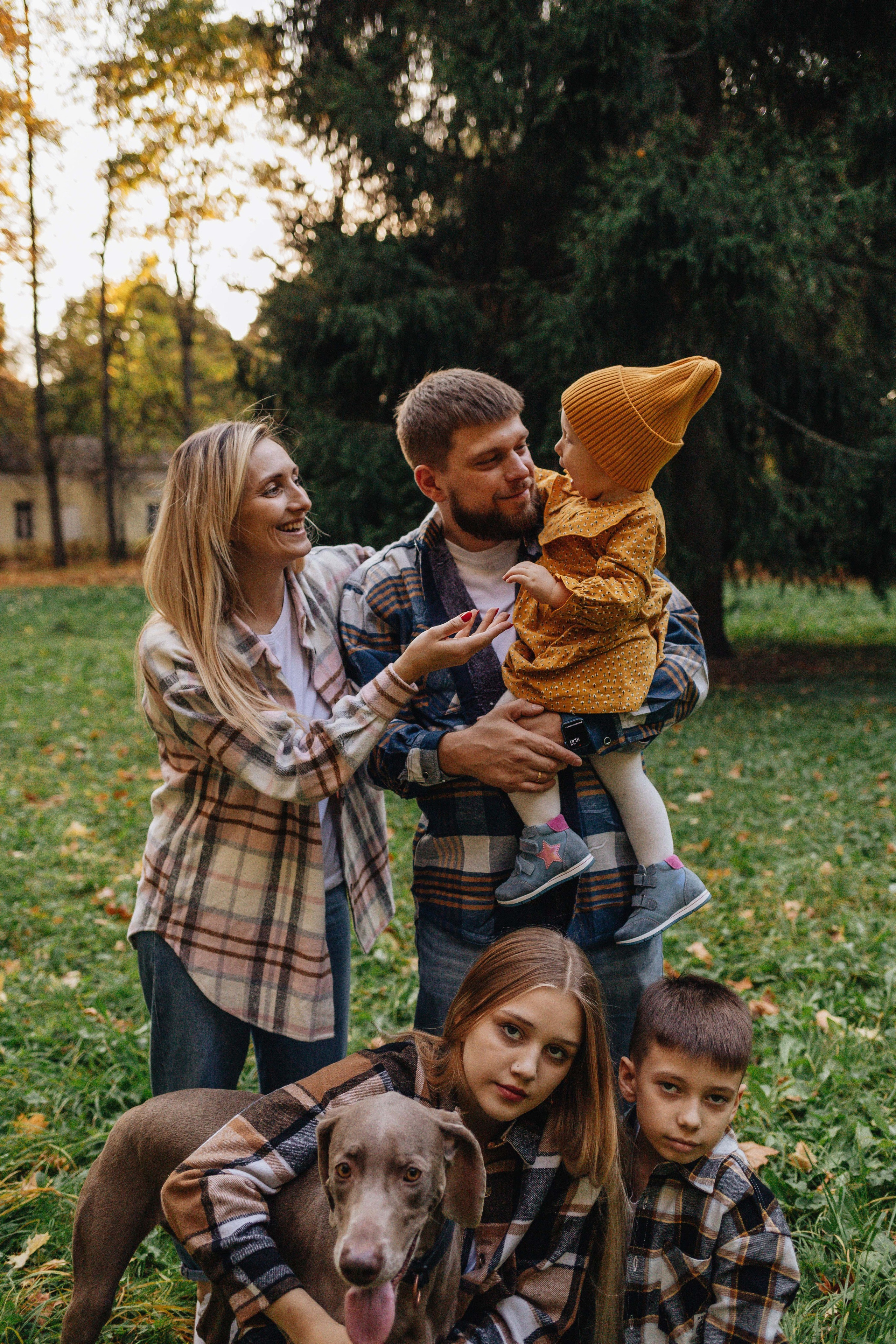 Сергей, Ульяна, Вероника, Денис и Мирослава. Семейный фотограф Юлия Клишина