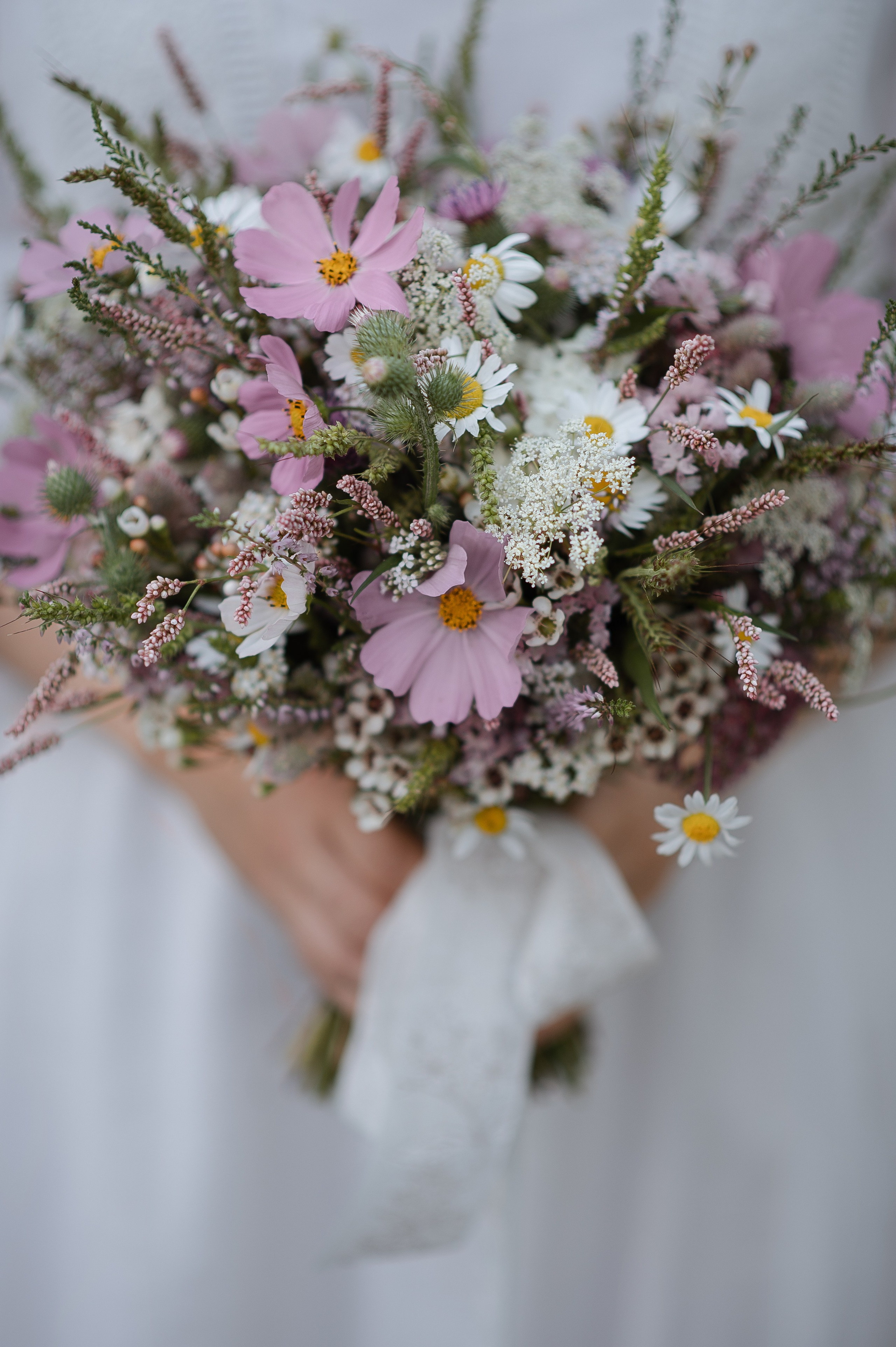 Букет невесты с ромашками
